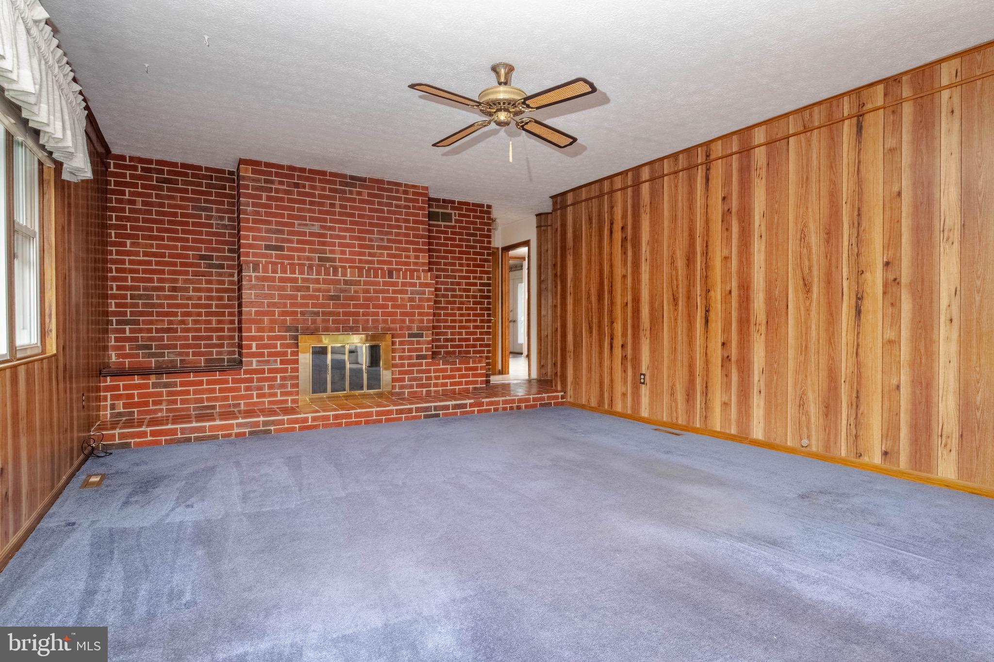 321 S FOUNTAIN GREEN ROAD