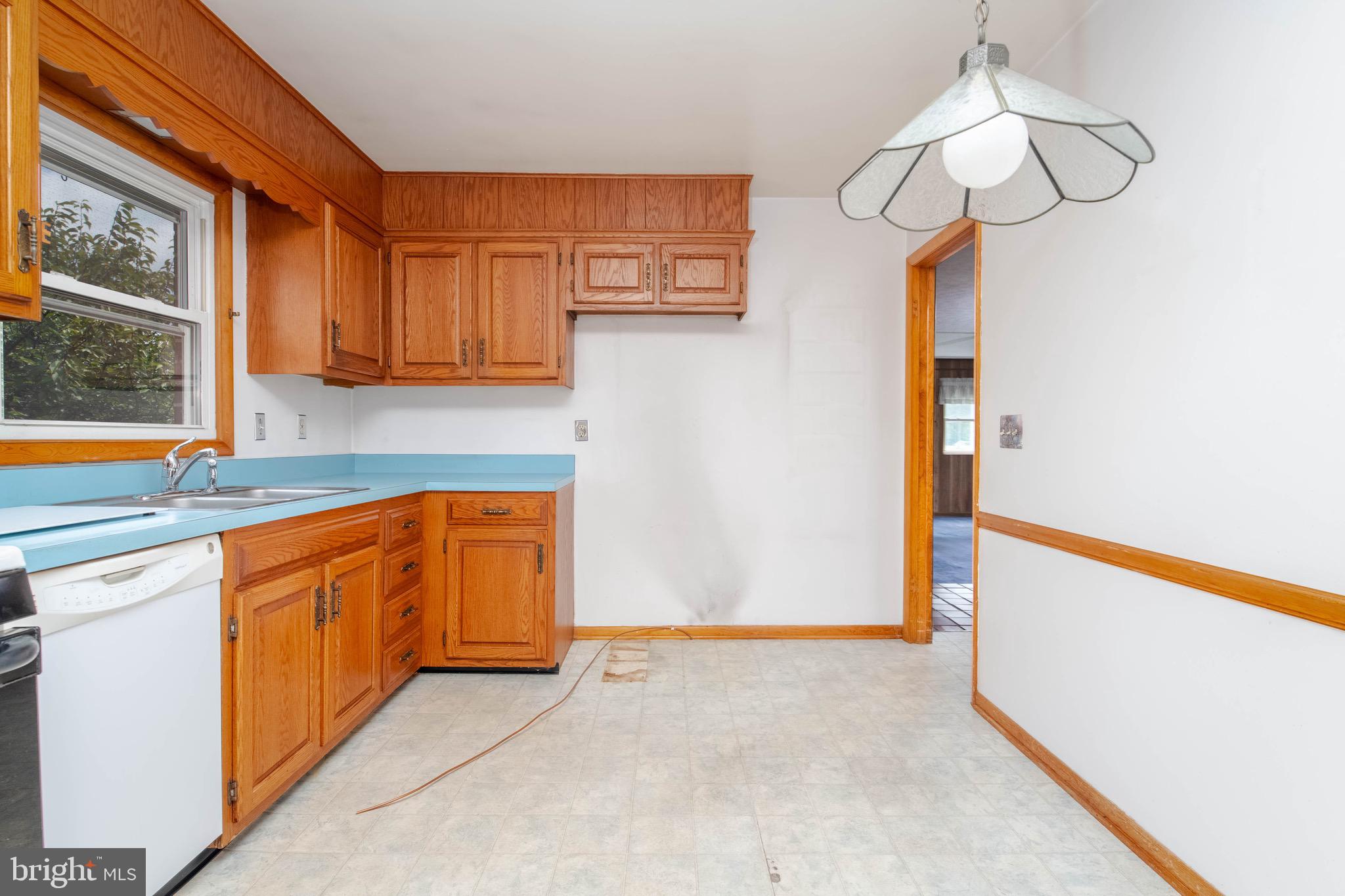 321 S FOUNTAIN GREEN ROAD