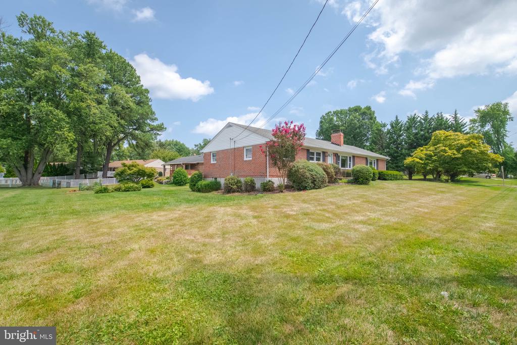 321 S FOUNTAIN GREEN ROAD
