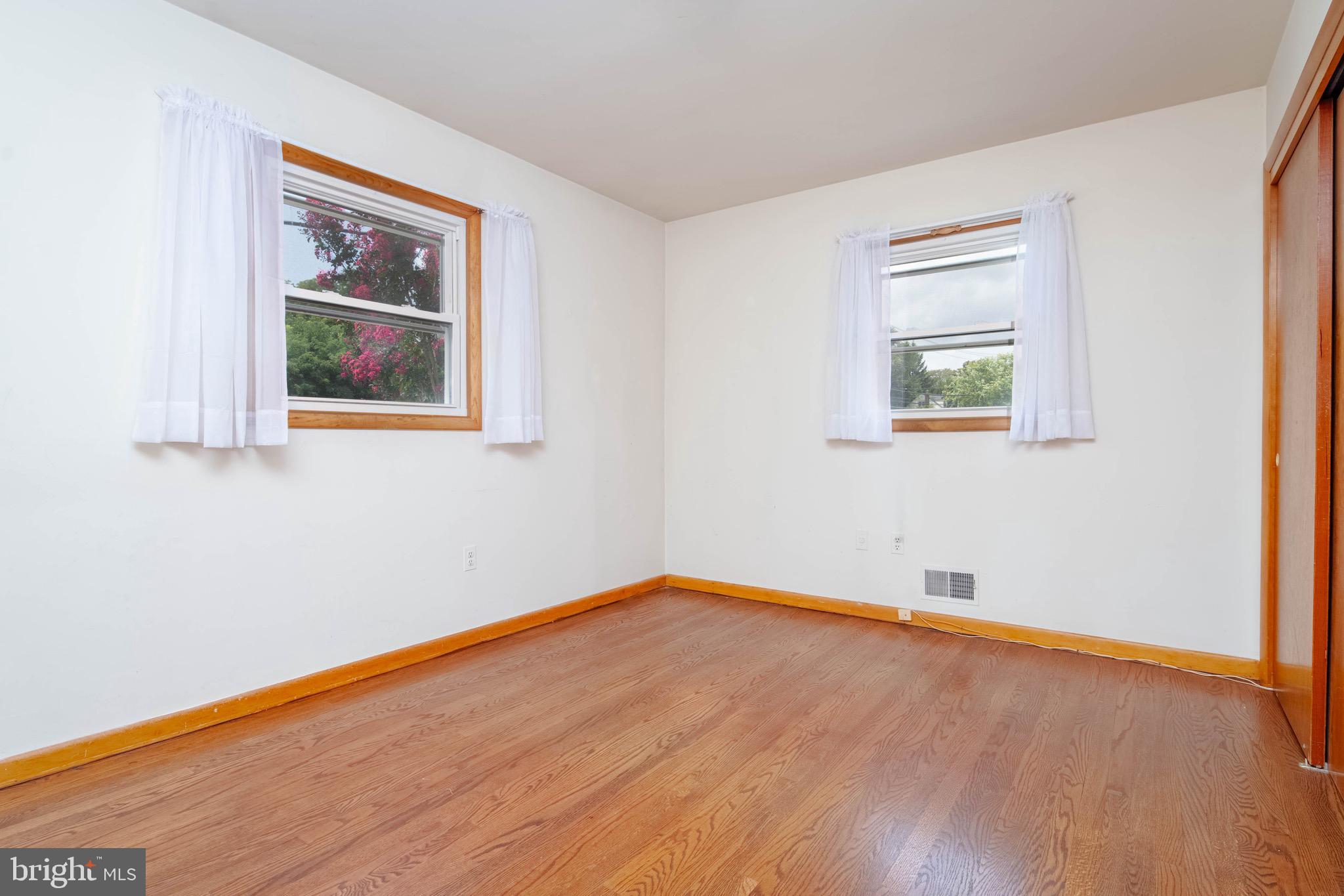 321 S FOUNTAIN GREEN ROAD