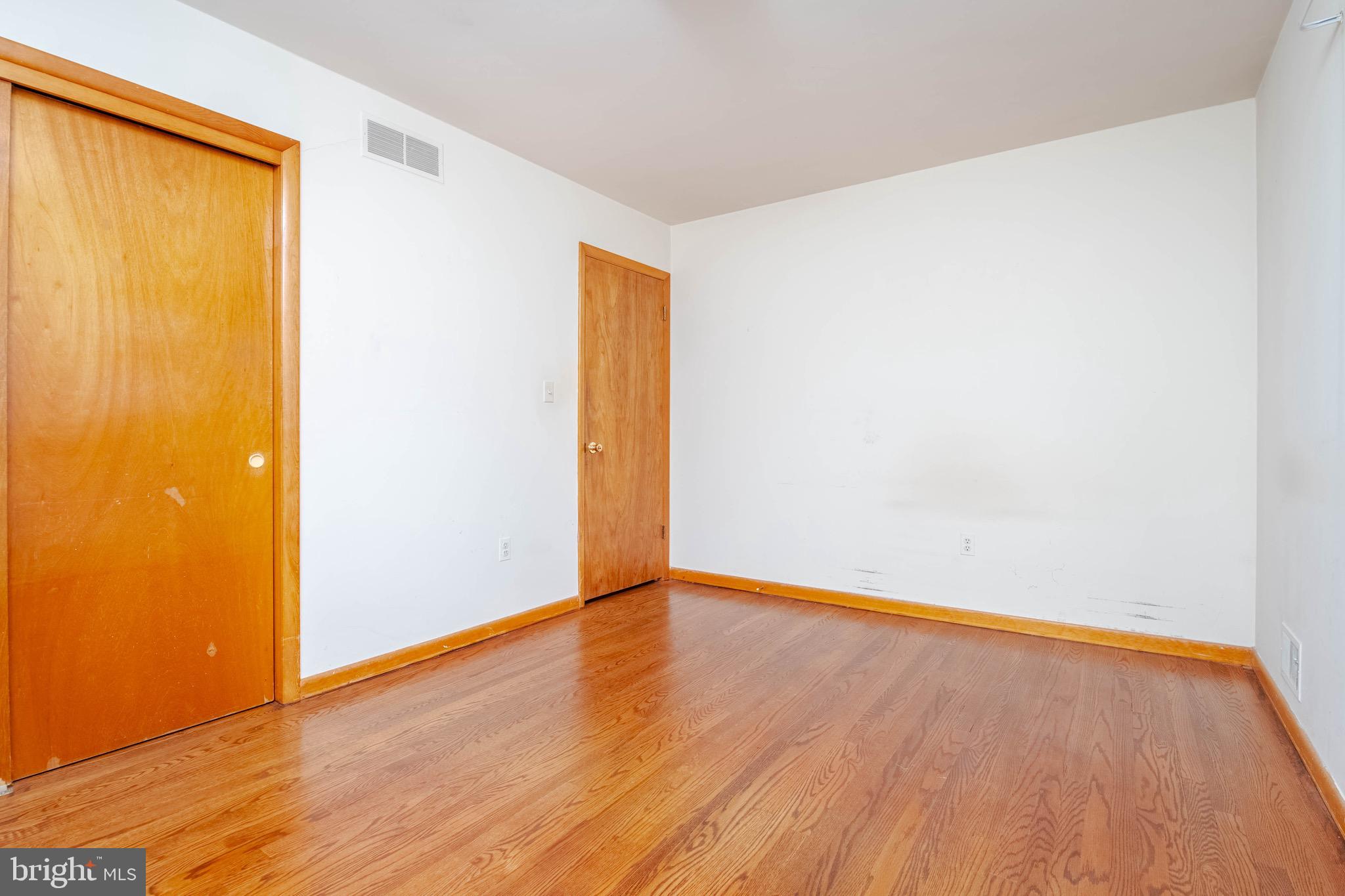 321 S FOUNTAIN GREEN ROAD