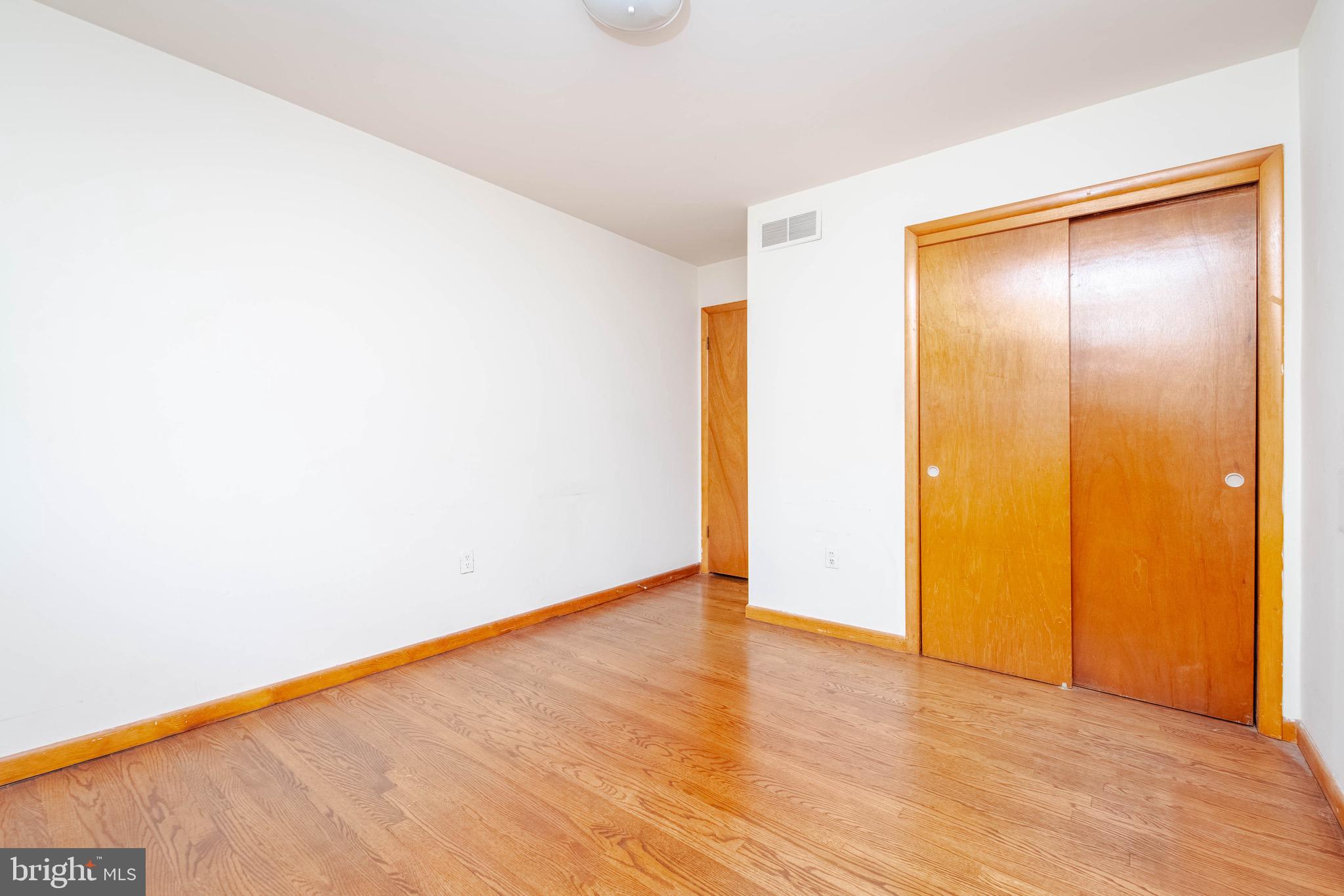 321 S FOUNTAIN GREEN ROAD