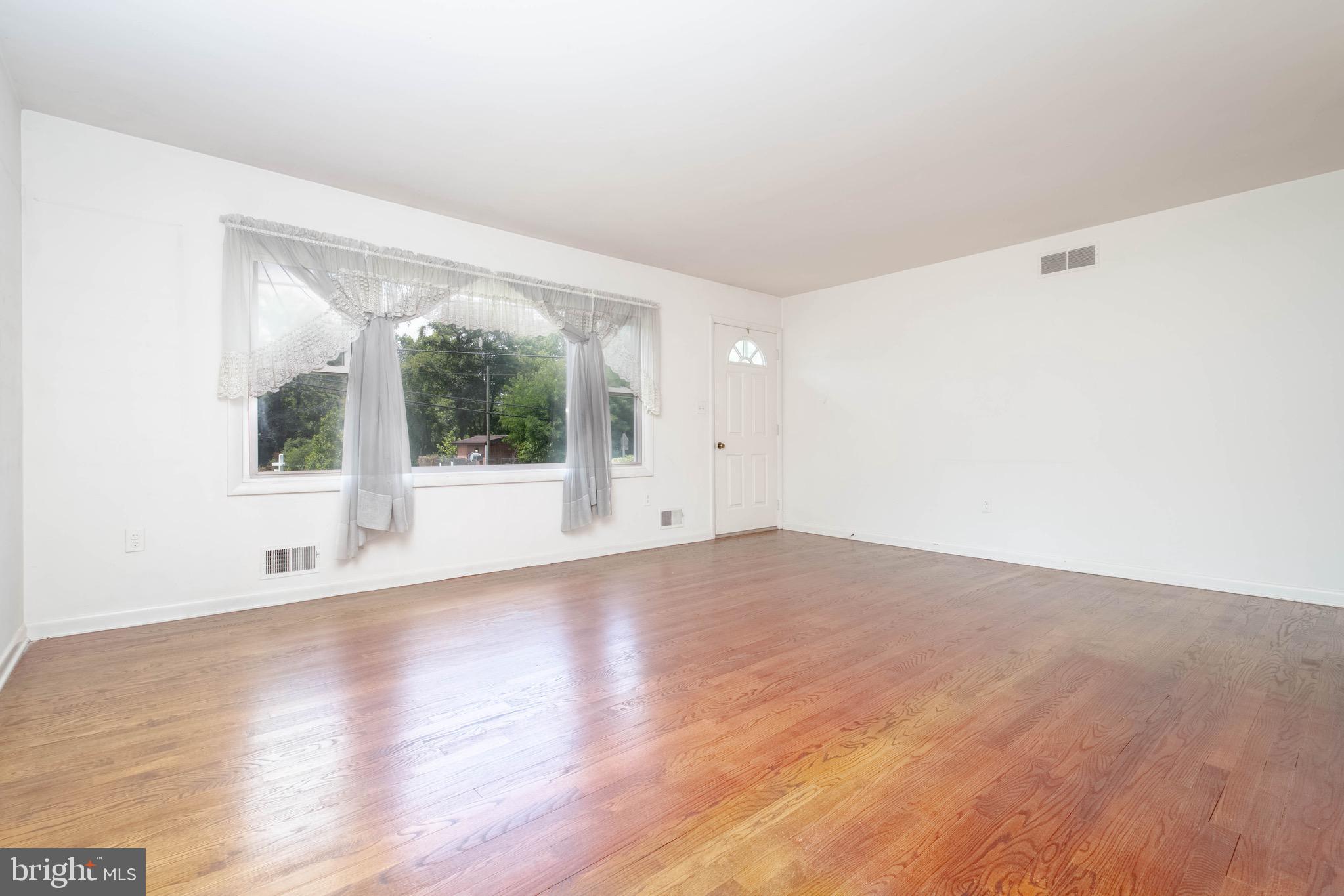 321 S FOUNTAIN GREEN ROAD