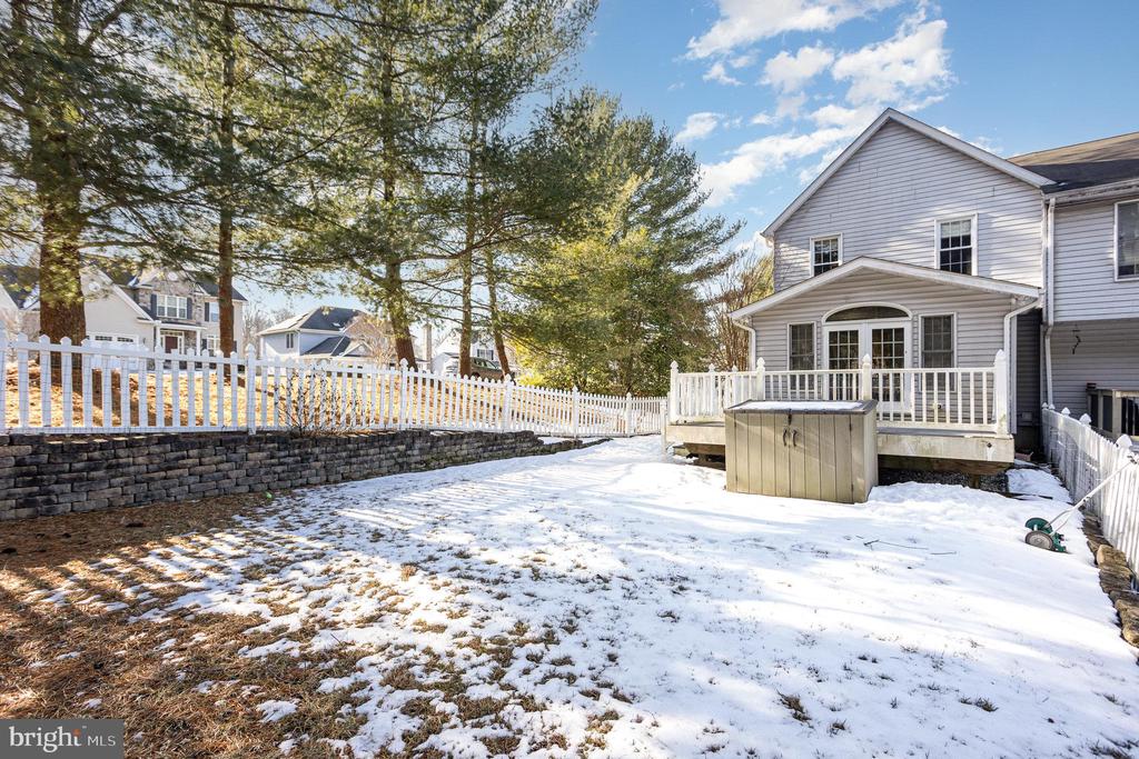 1858 BETH BRIDGE CIRCLE