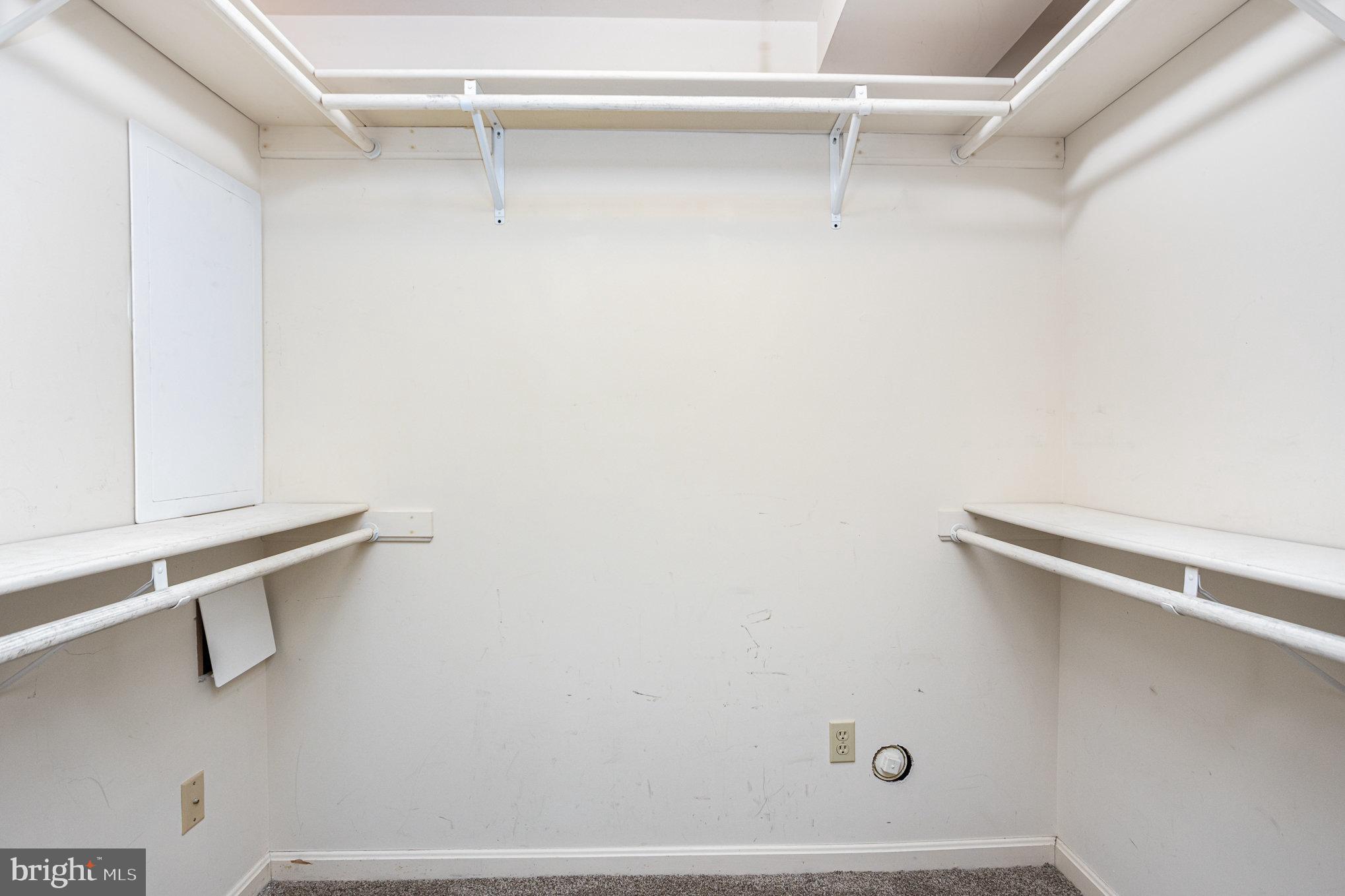 1858 BETH BRIDGE CIRCLE