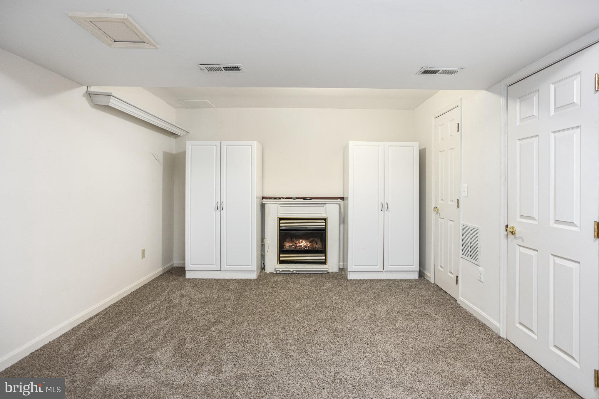 1858 BETH BRIDGE CIRCLE