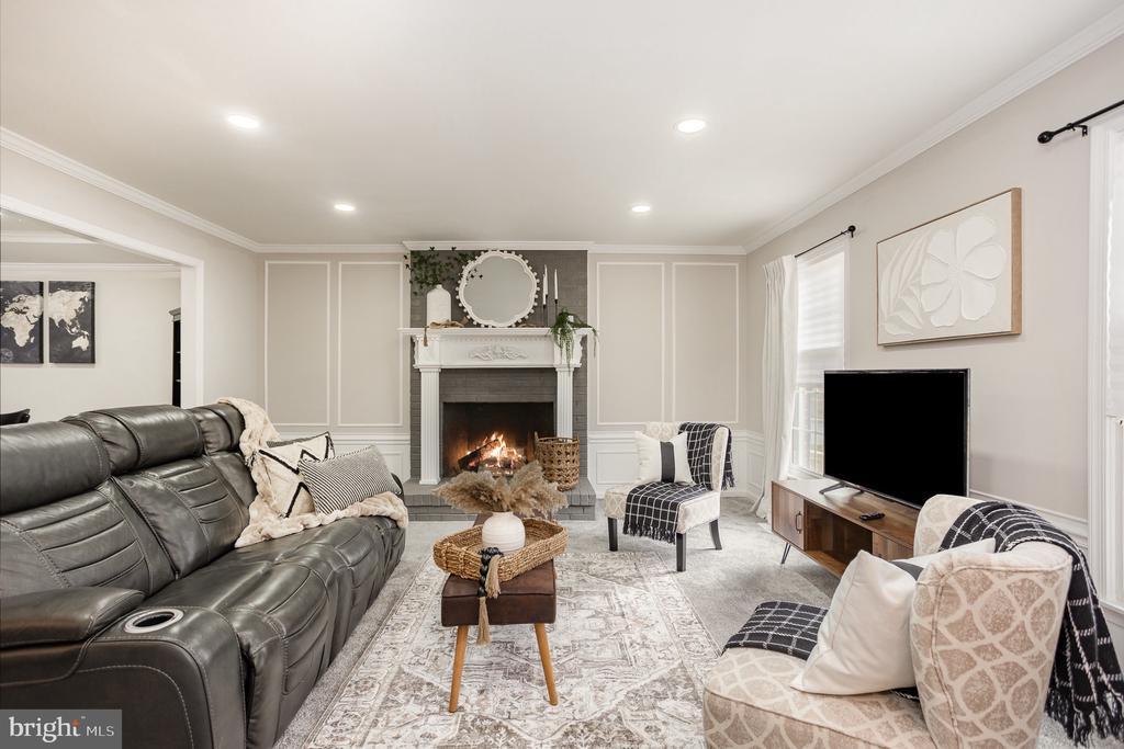 1704 EDWIN DRIVE