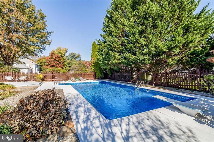 1704 EDWIN DRIVE