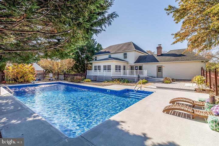 1704 EDWIN DRIVE