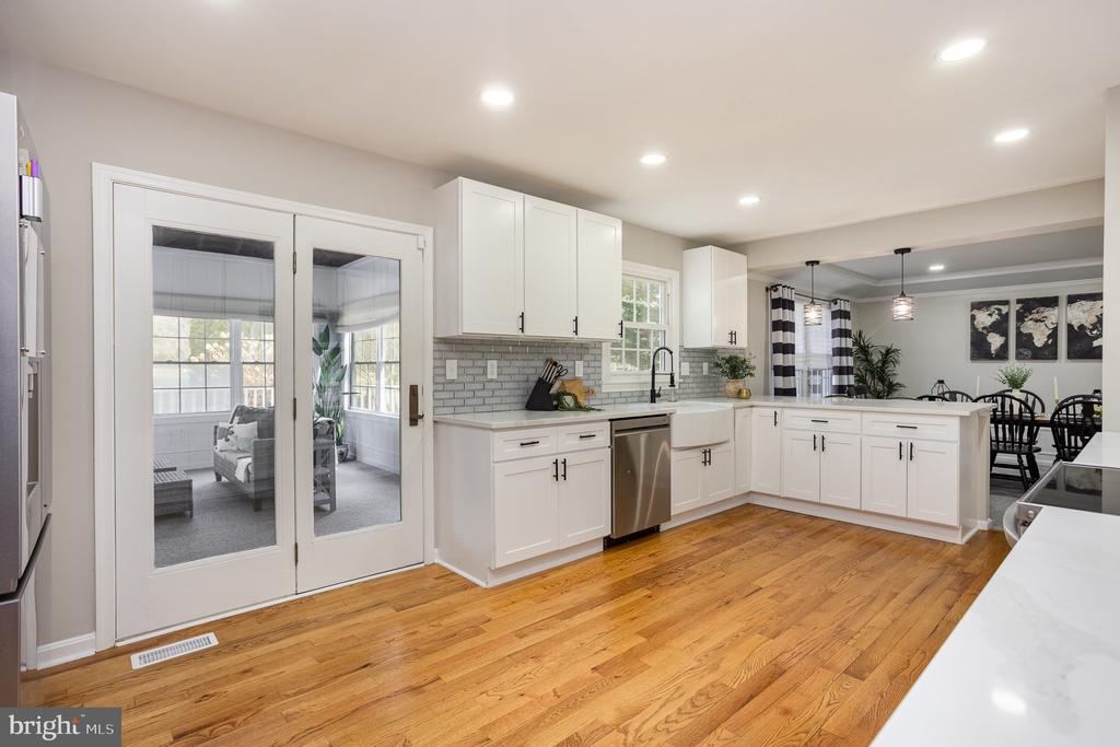 1704 EDWIN DRIVE