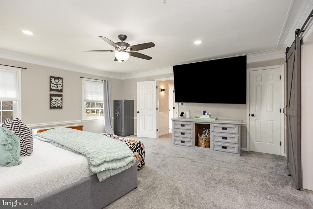 1704 EDWIN DRIVE