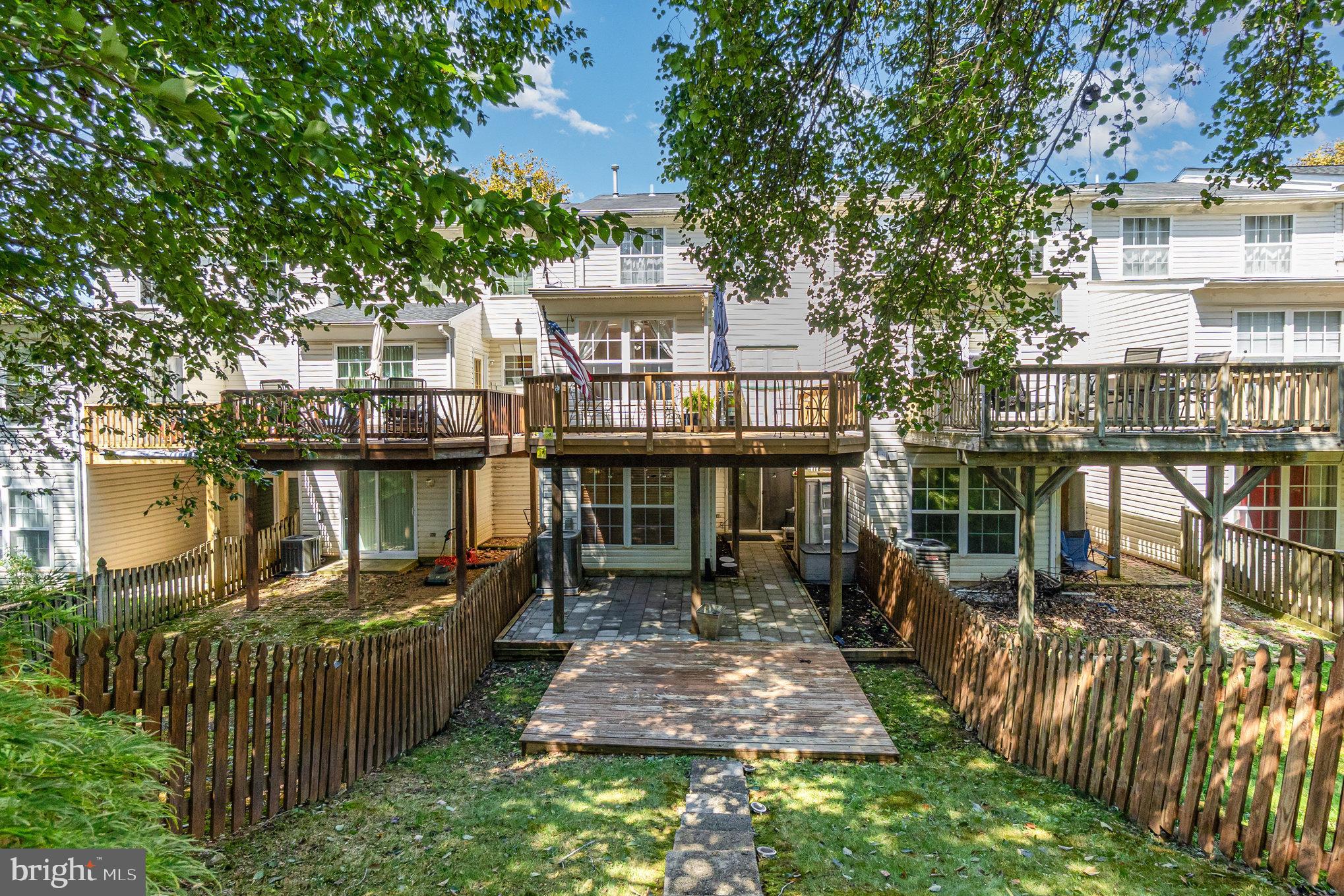 625 NORTH BRANCH COURT