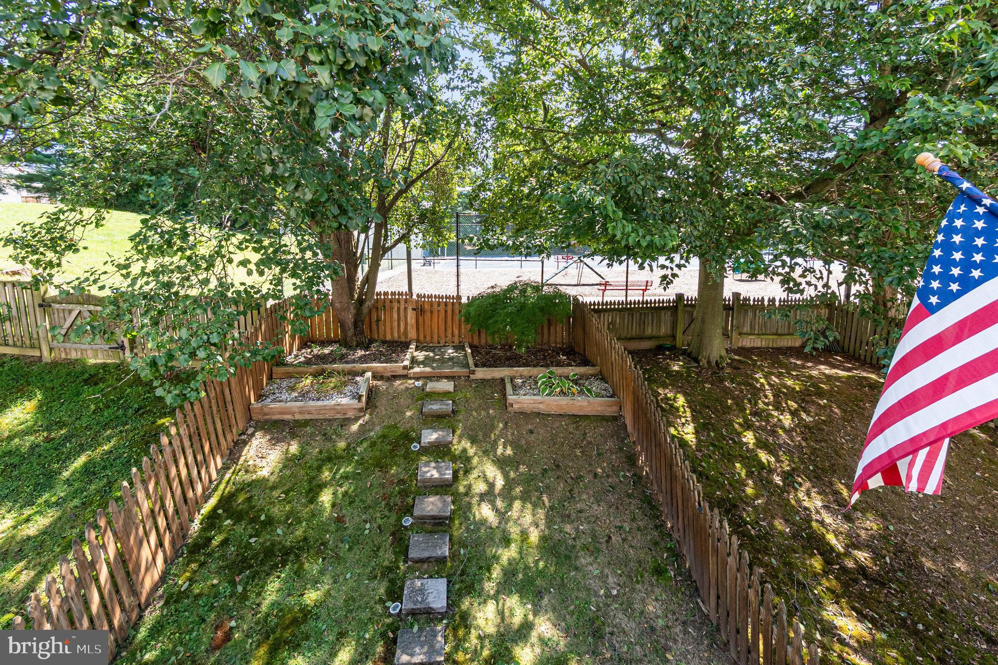 625 NORTH BRANCH COURT