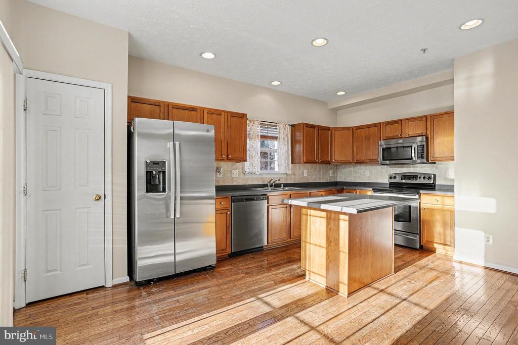 3300 WOODSPRING DRIVE