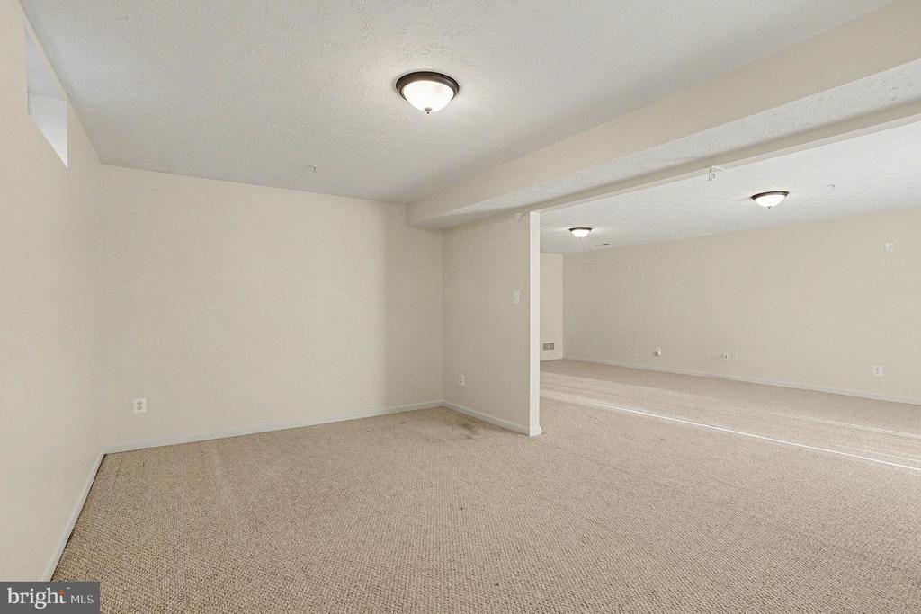 3300 WOODSPRING DRIVE