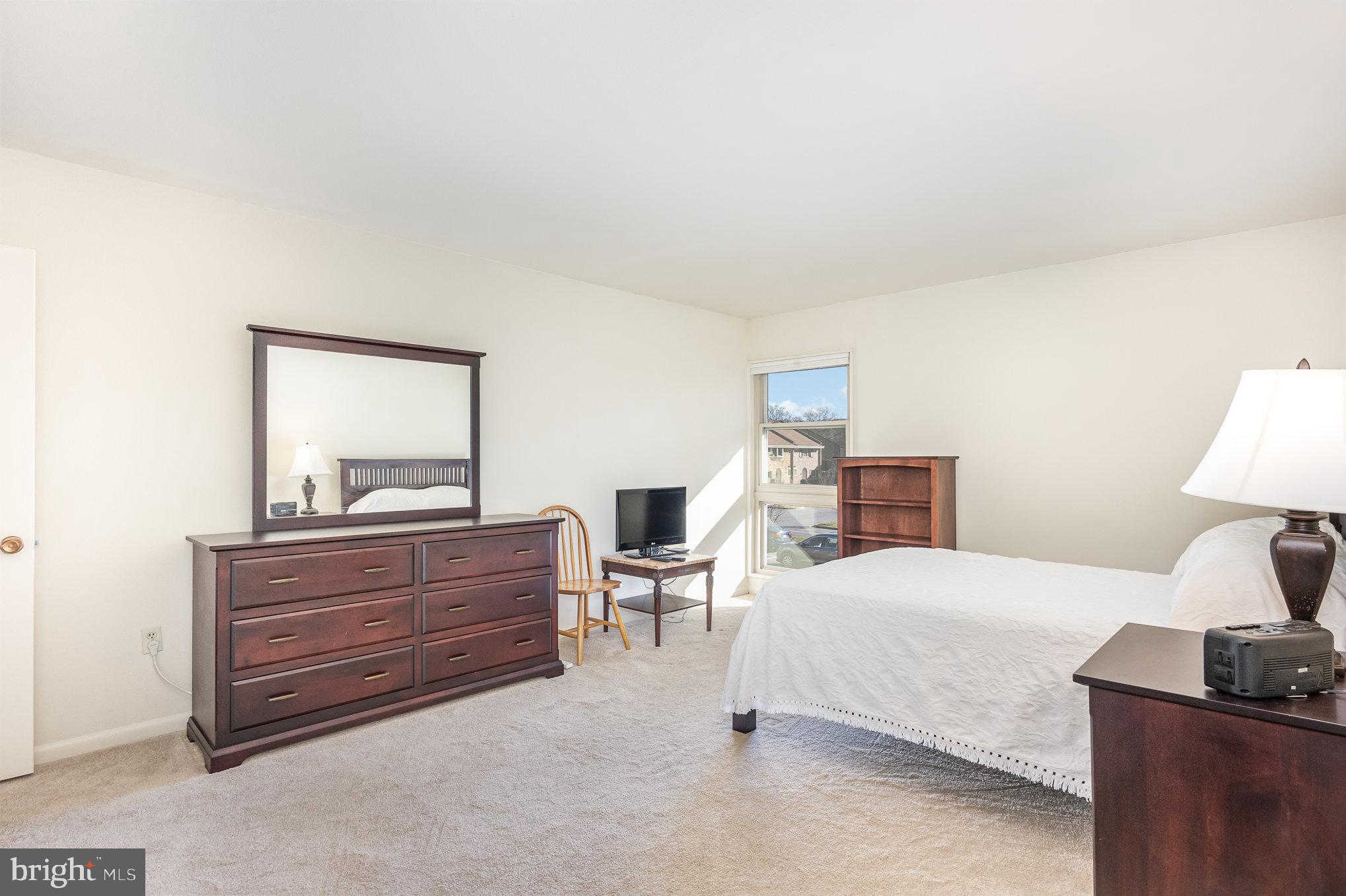 3498 CHISWICK COURT 39-D