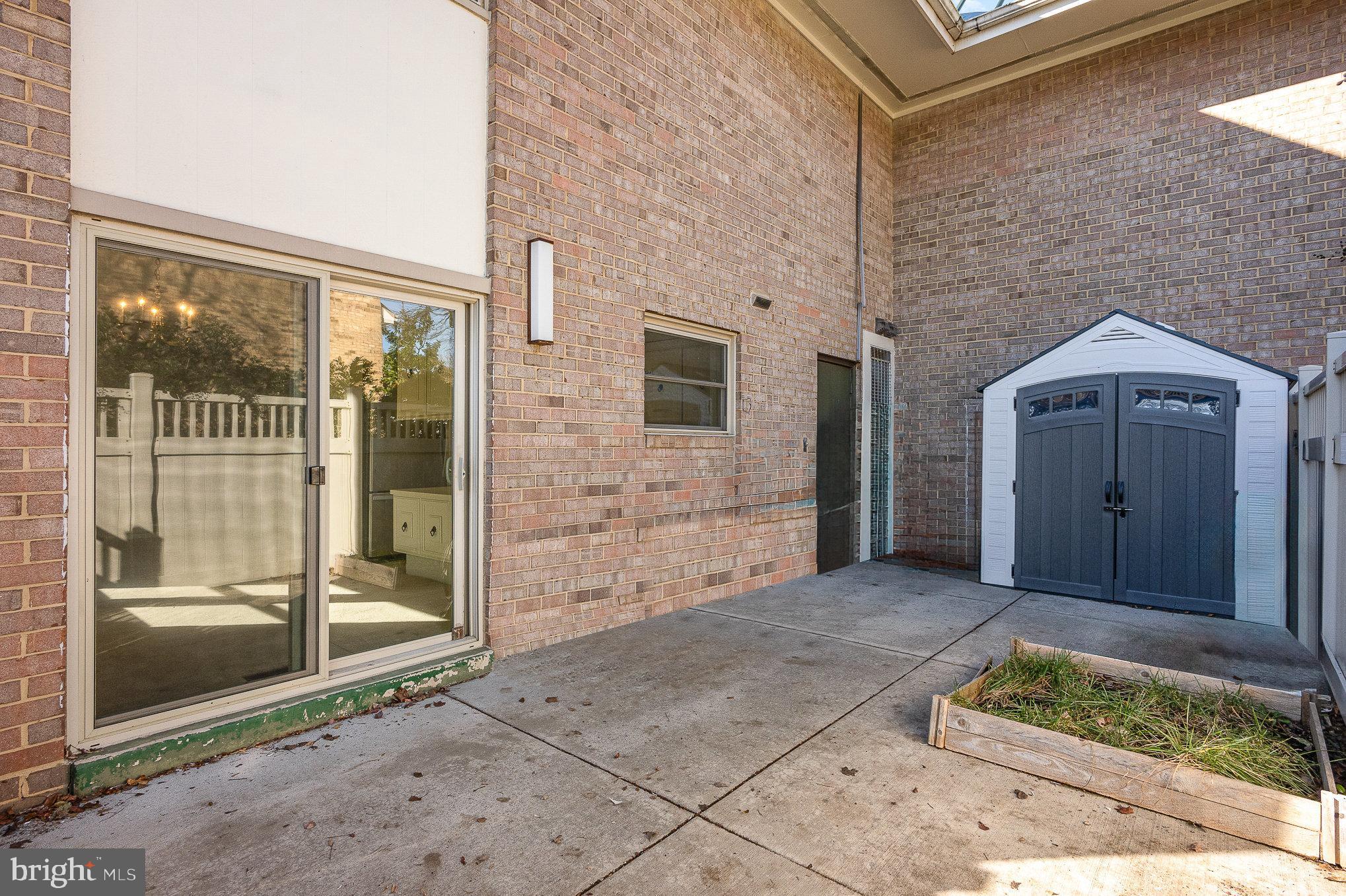 3498 CHISWICK COURT 39-D