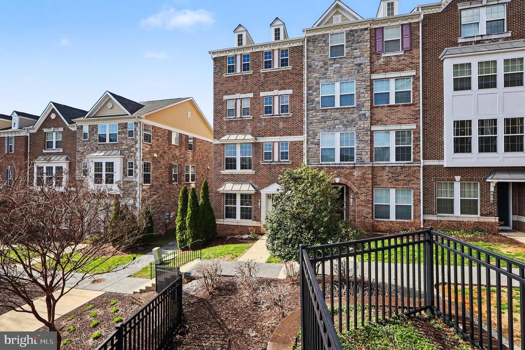614 COBBLER PLACE