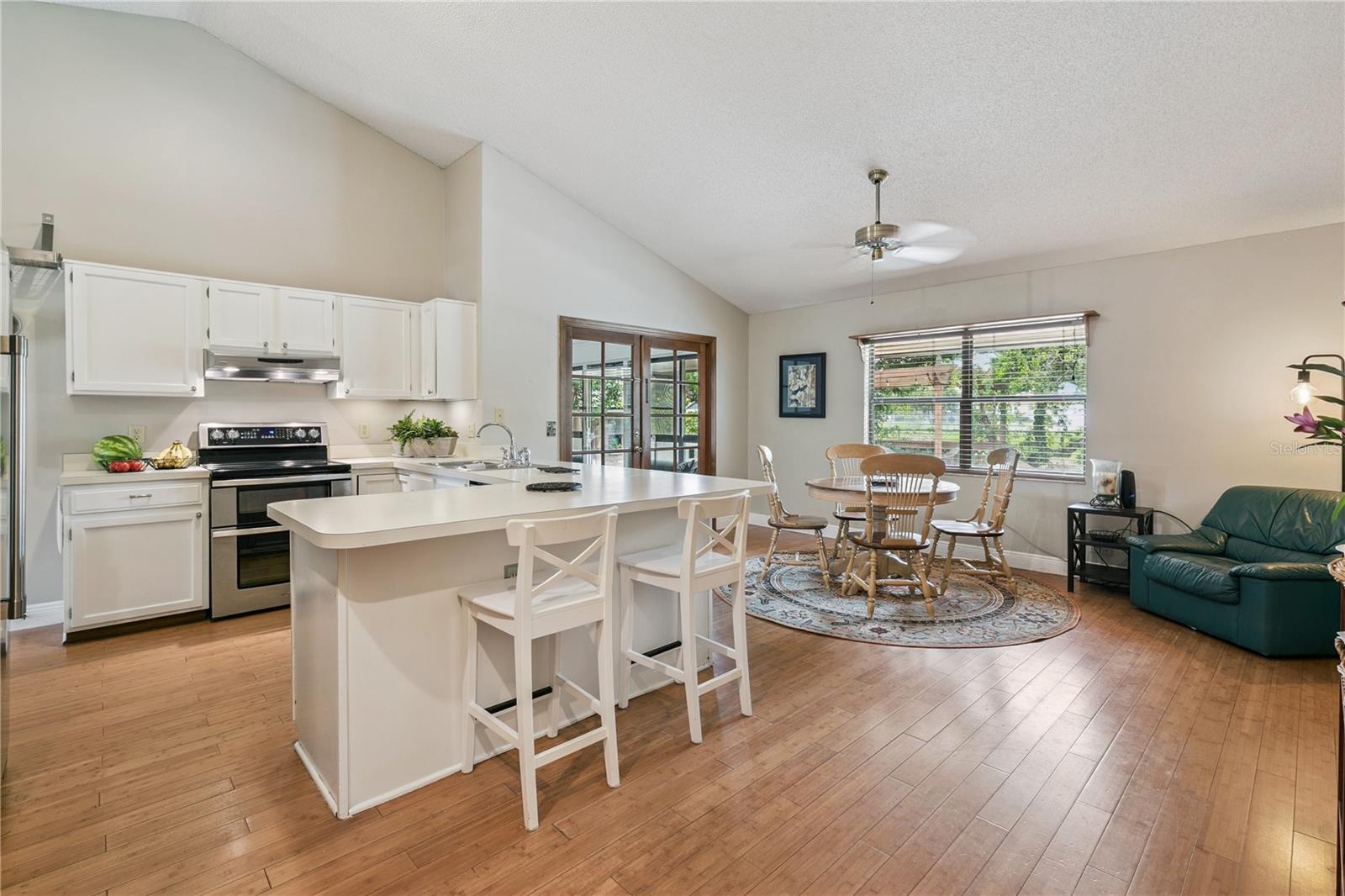 7509 GLENMOOR LN