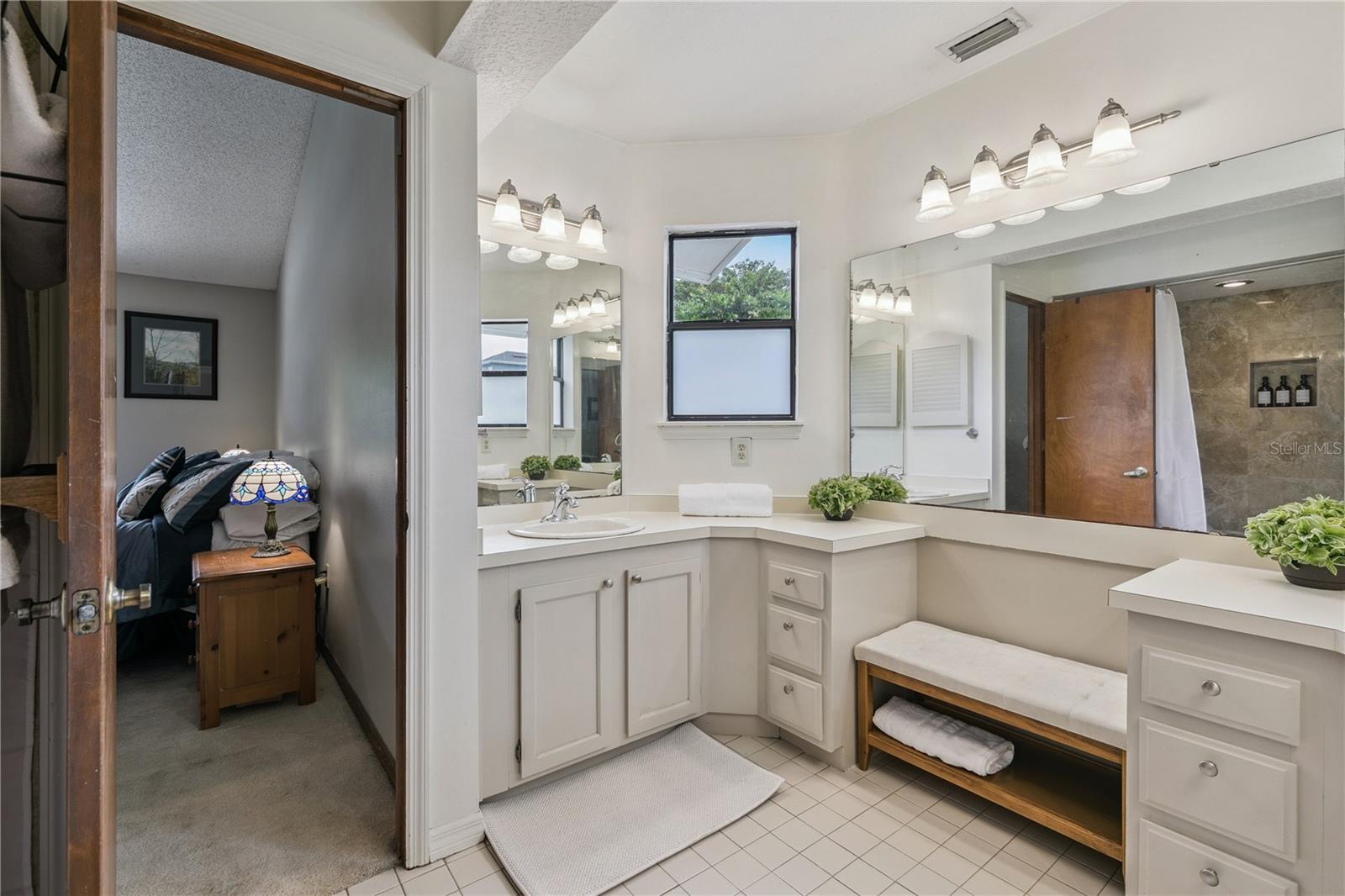 7509 GLENMOOR LN