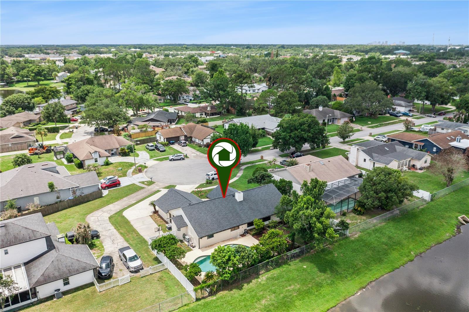 7509 GLENMOOR LN