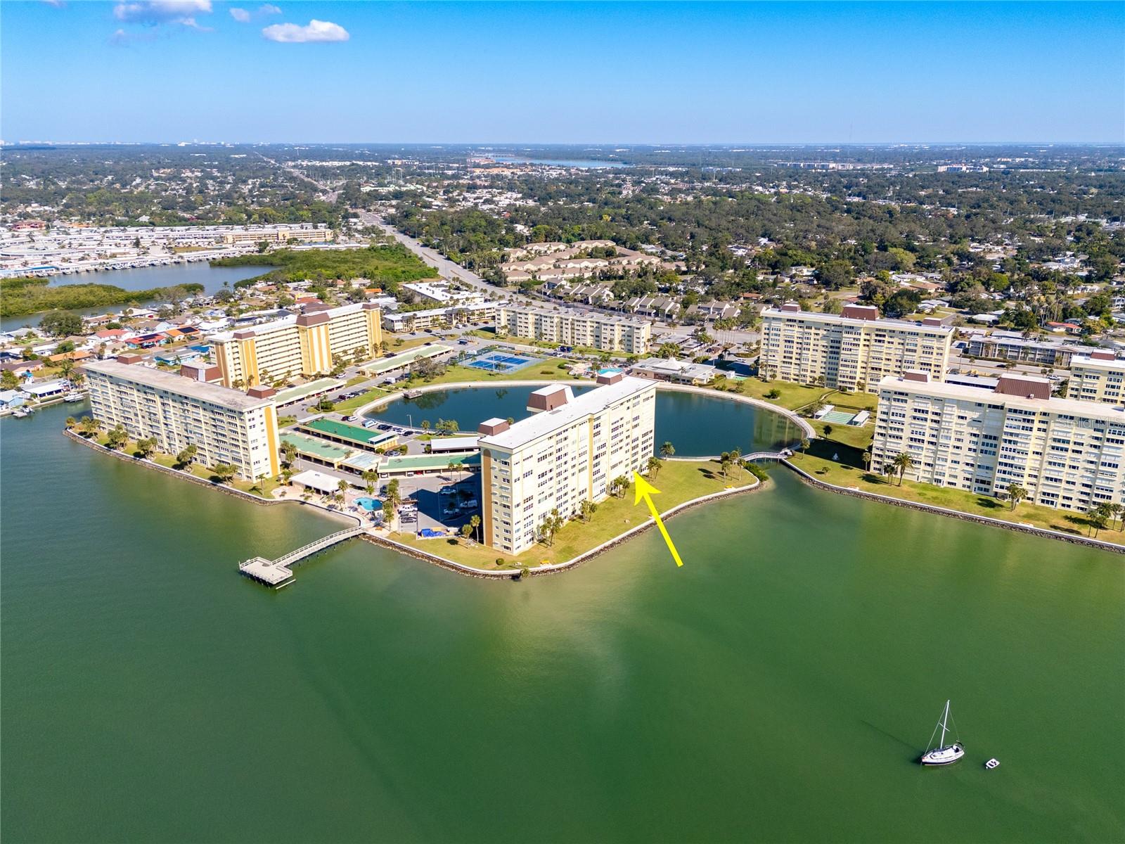 4775 COVE CIR #203