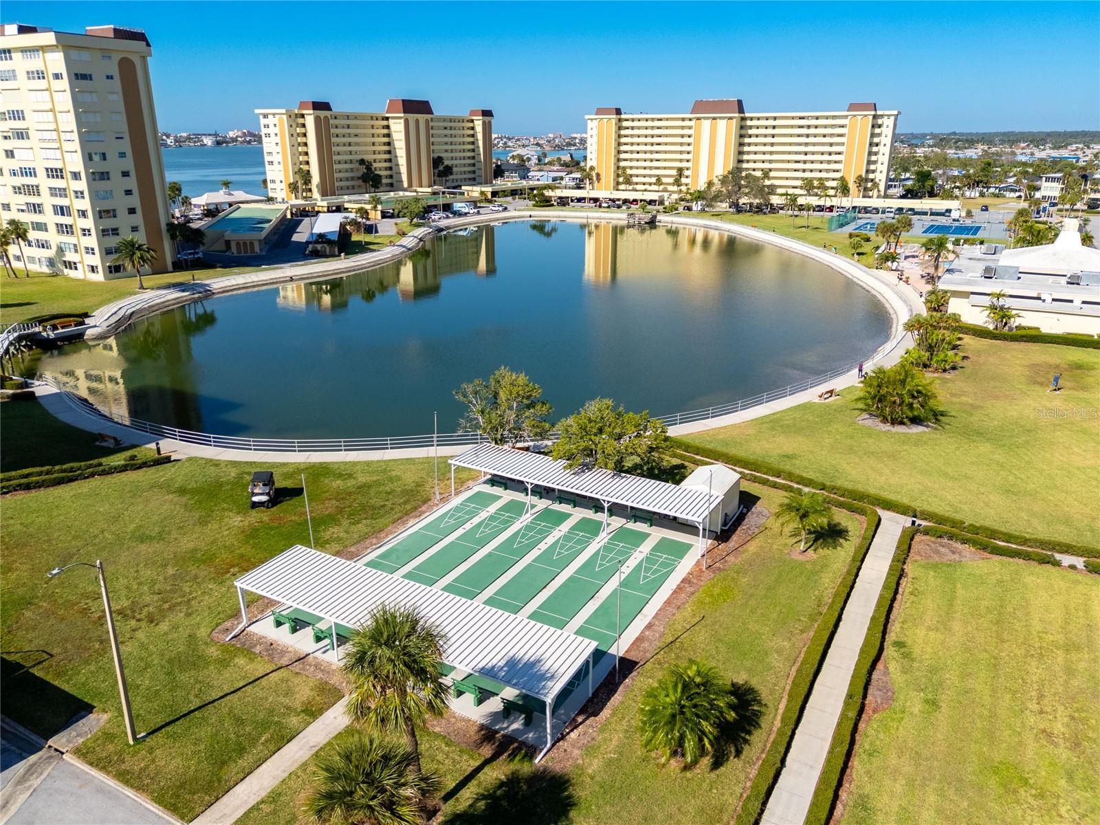 4775 COVE CIR #203