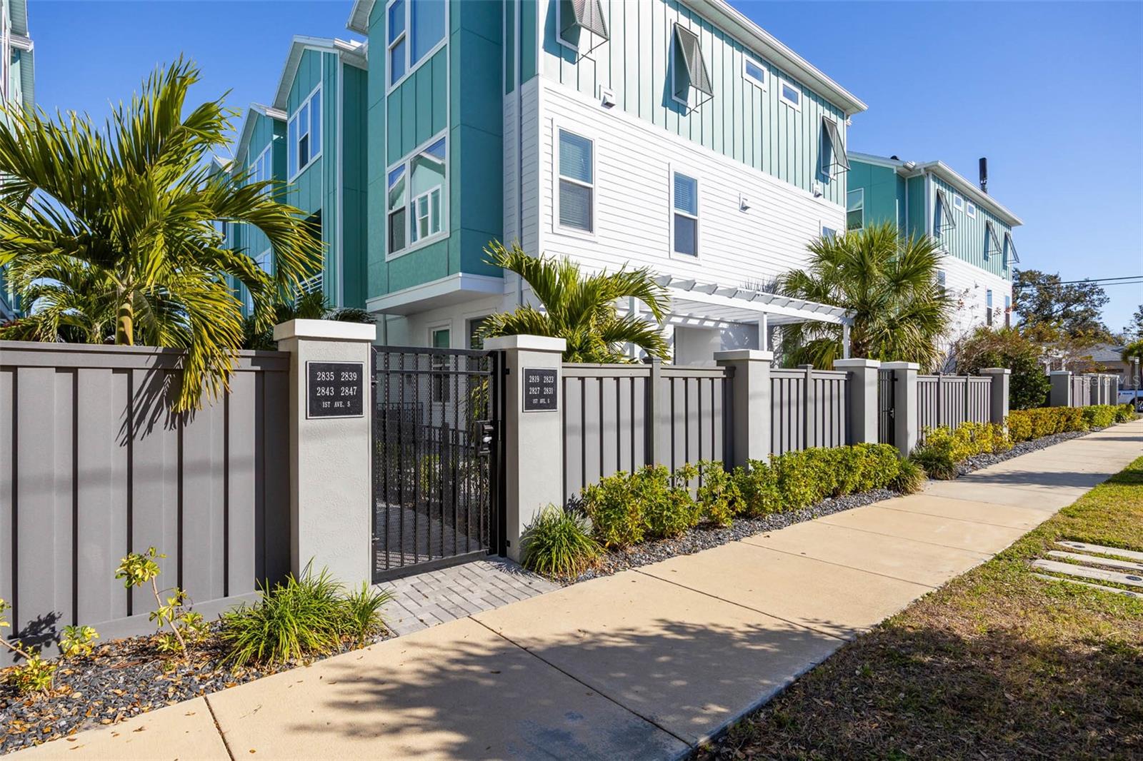 2843 1ST AVE S