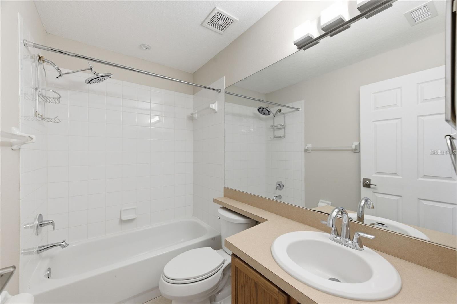 8618 VILLA LARGO DR