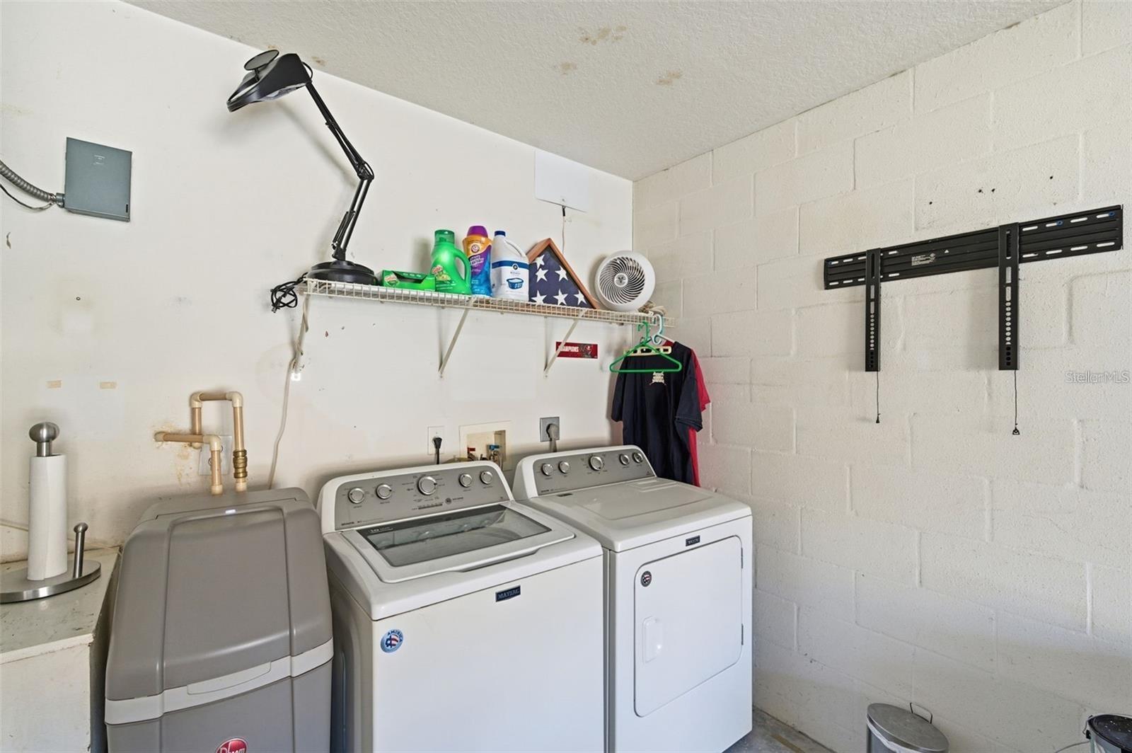 8618 VILLA LARGO DR
