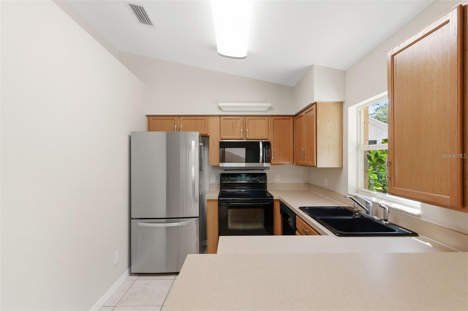 8618 VILLA LARGO DR