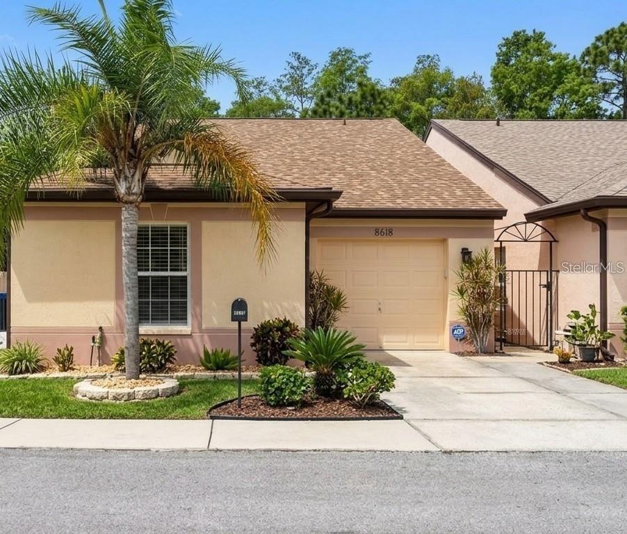 8618 VILLA LARGO DR