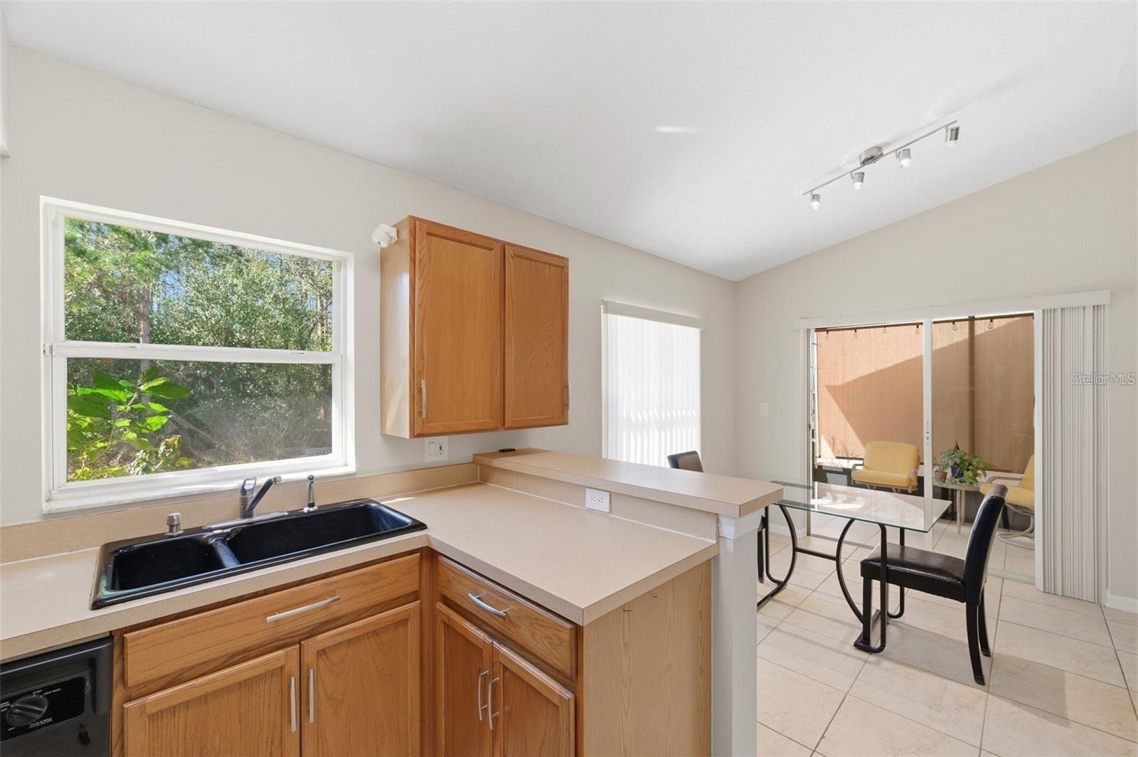 8618 VILLA LARGO DR