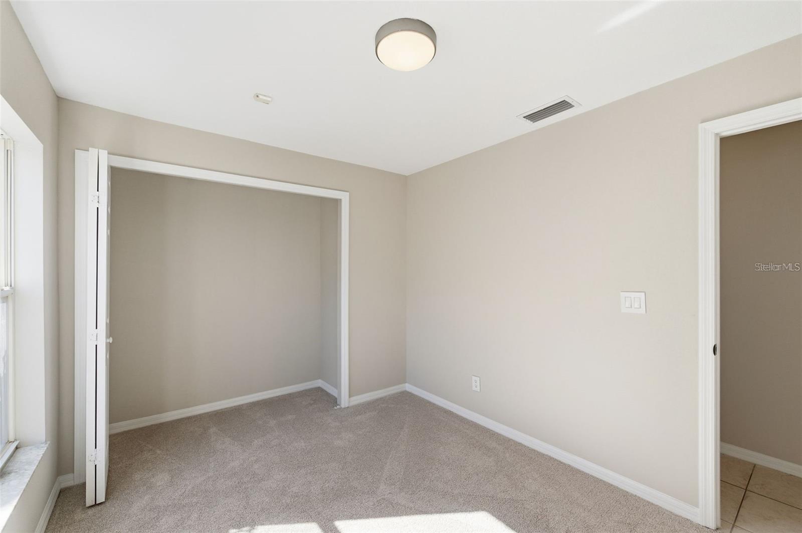 8618 VILLA LARGO DR