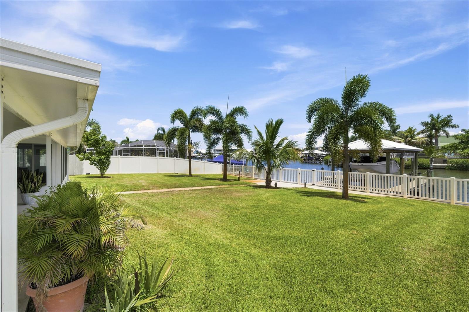 485 FLAMINGO DR
