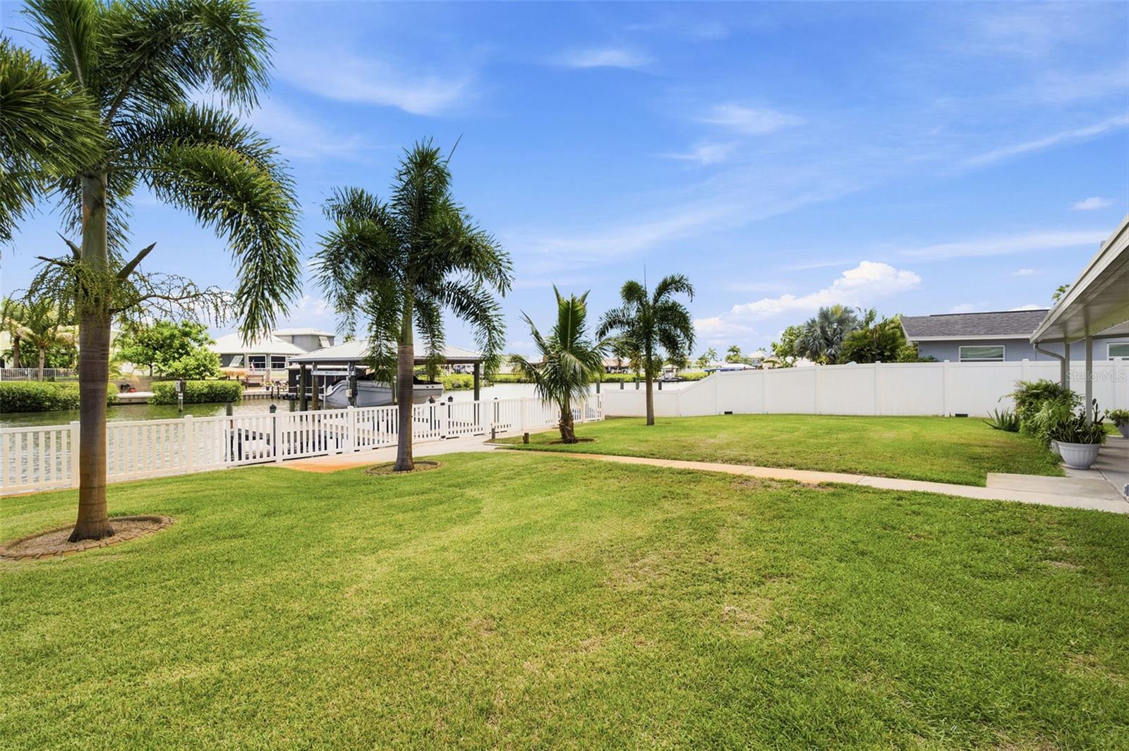 485 FLAMINGO DR
