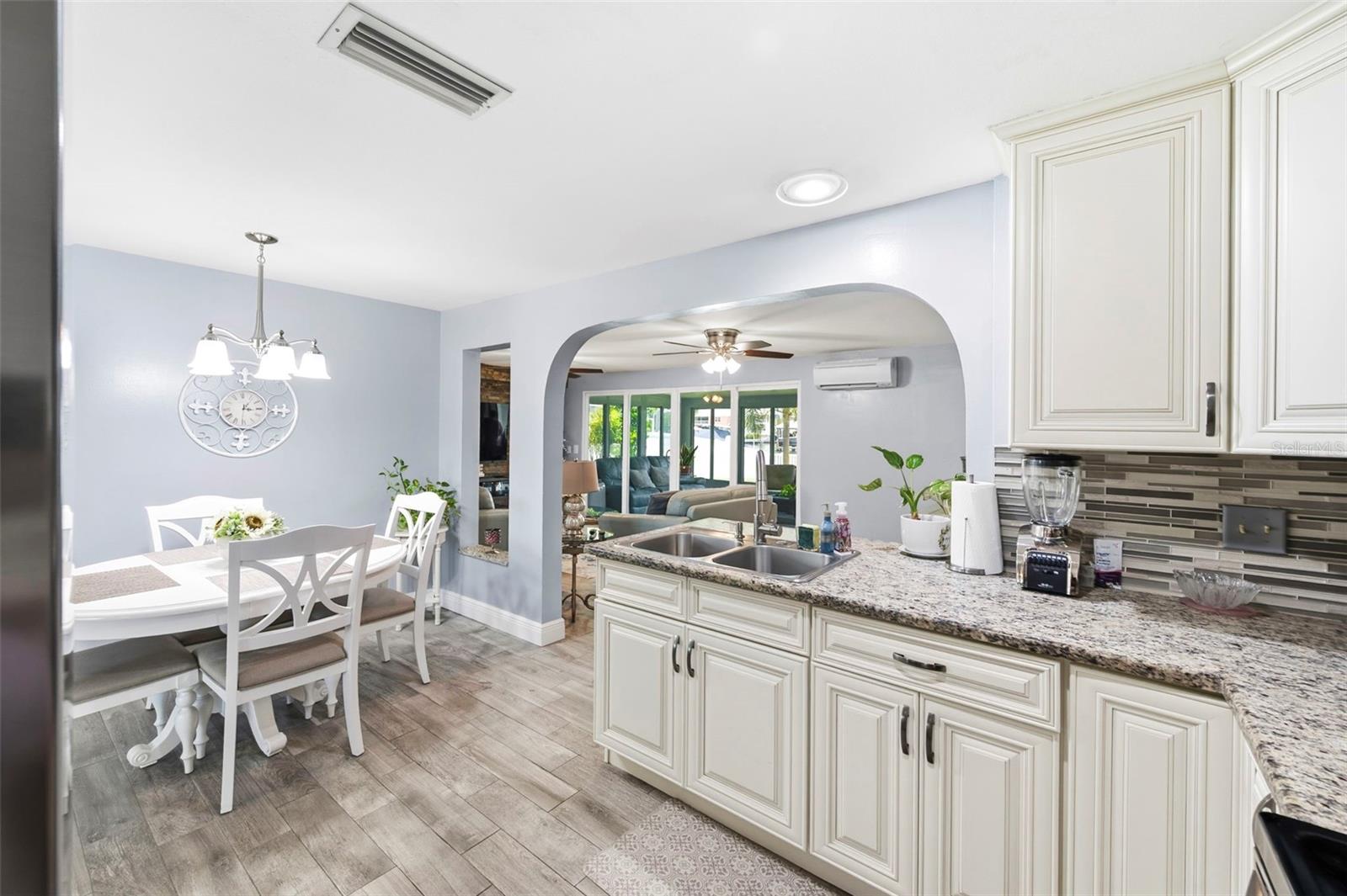 485 FLAMINGO DR