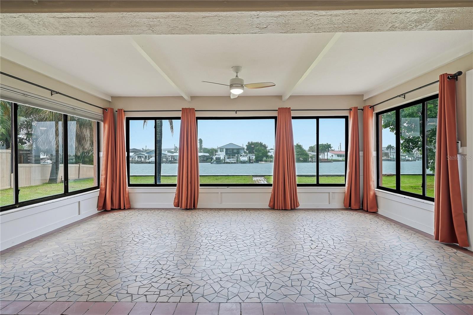 3860 BELLE VISTA E