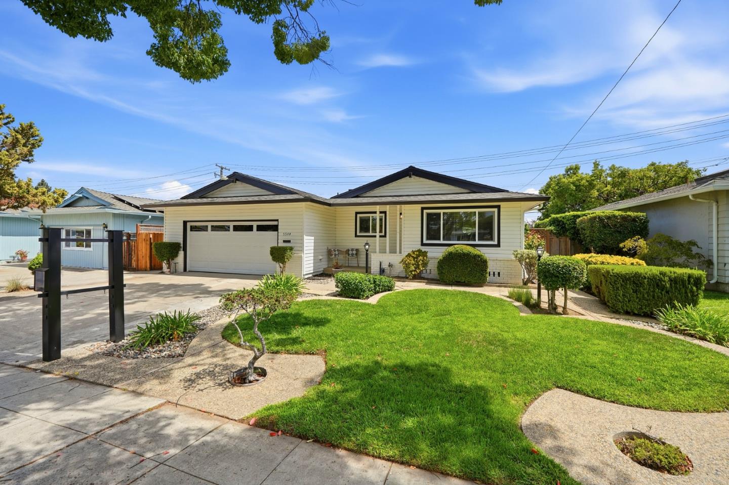 5544 Dwight AVE