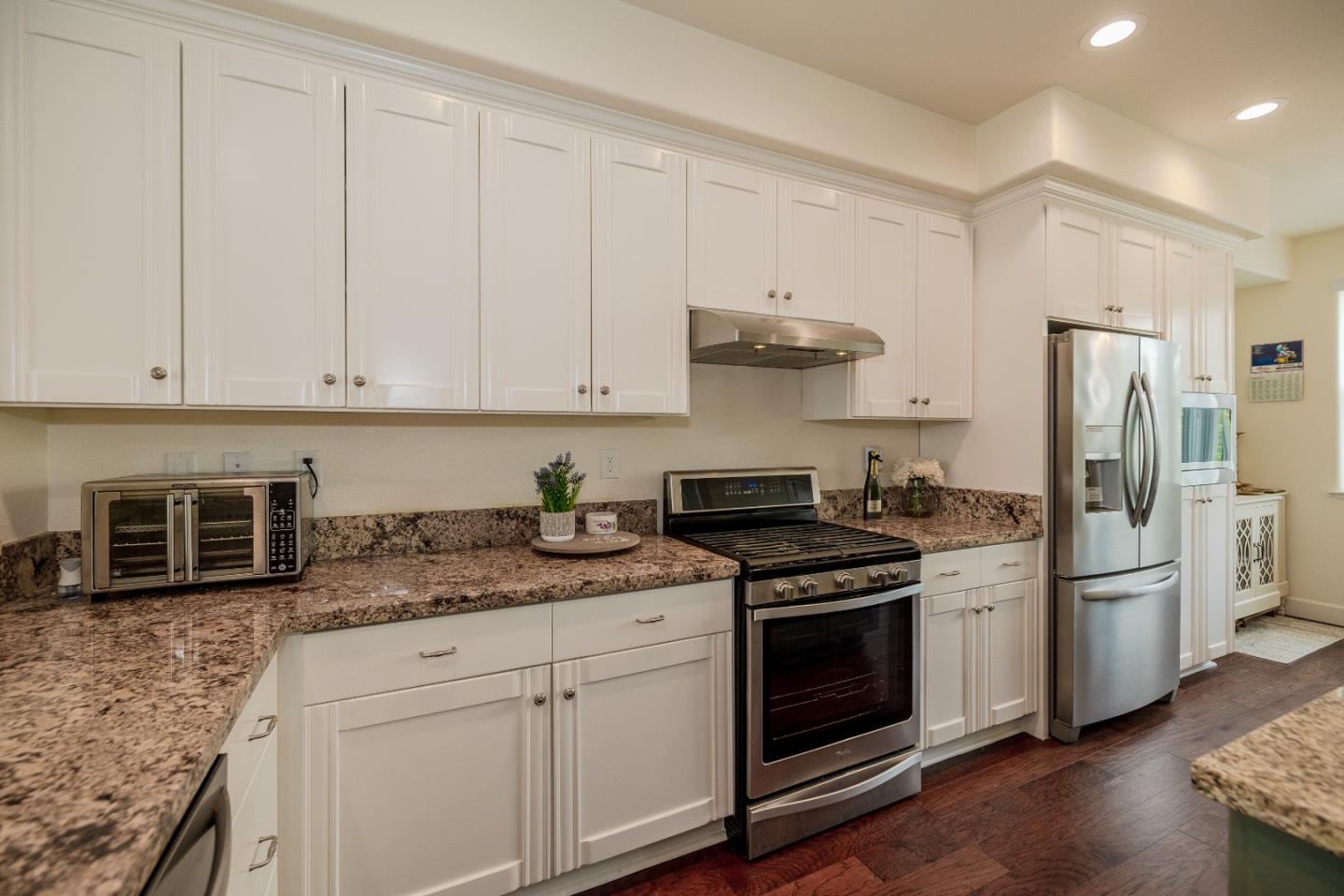 15640 Santorini LN
