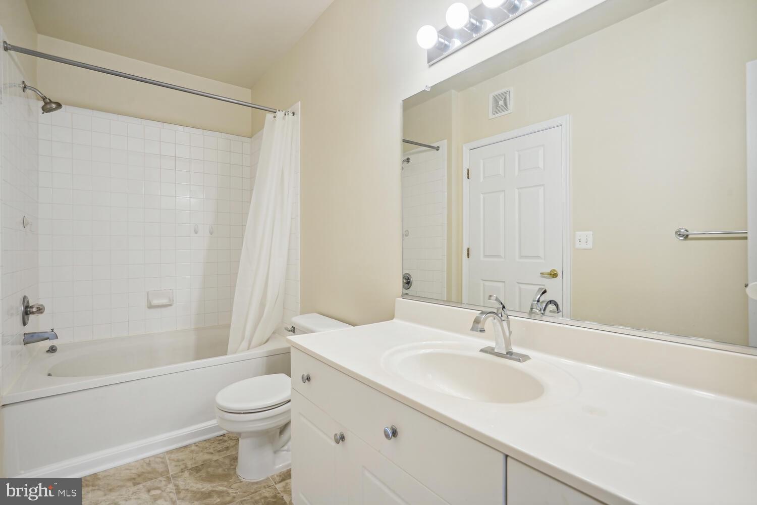 4561 STRUTFIELD LANE 3215