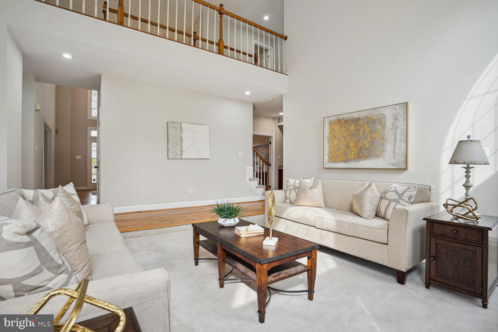 8000 HOLLINGTON PLACE