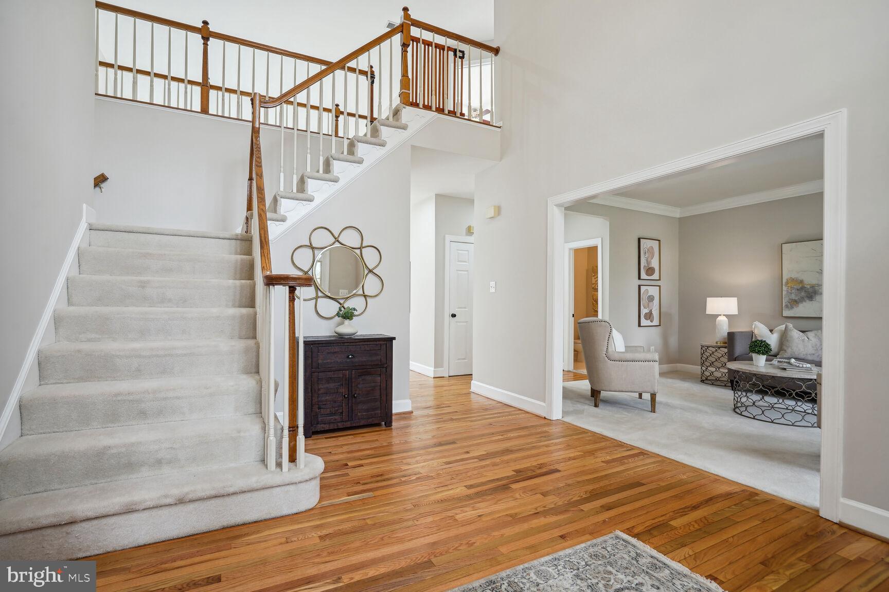 8000 HOLLINGTON PLACE