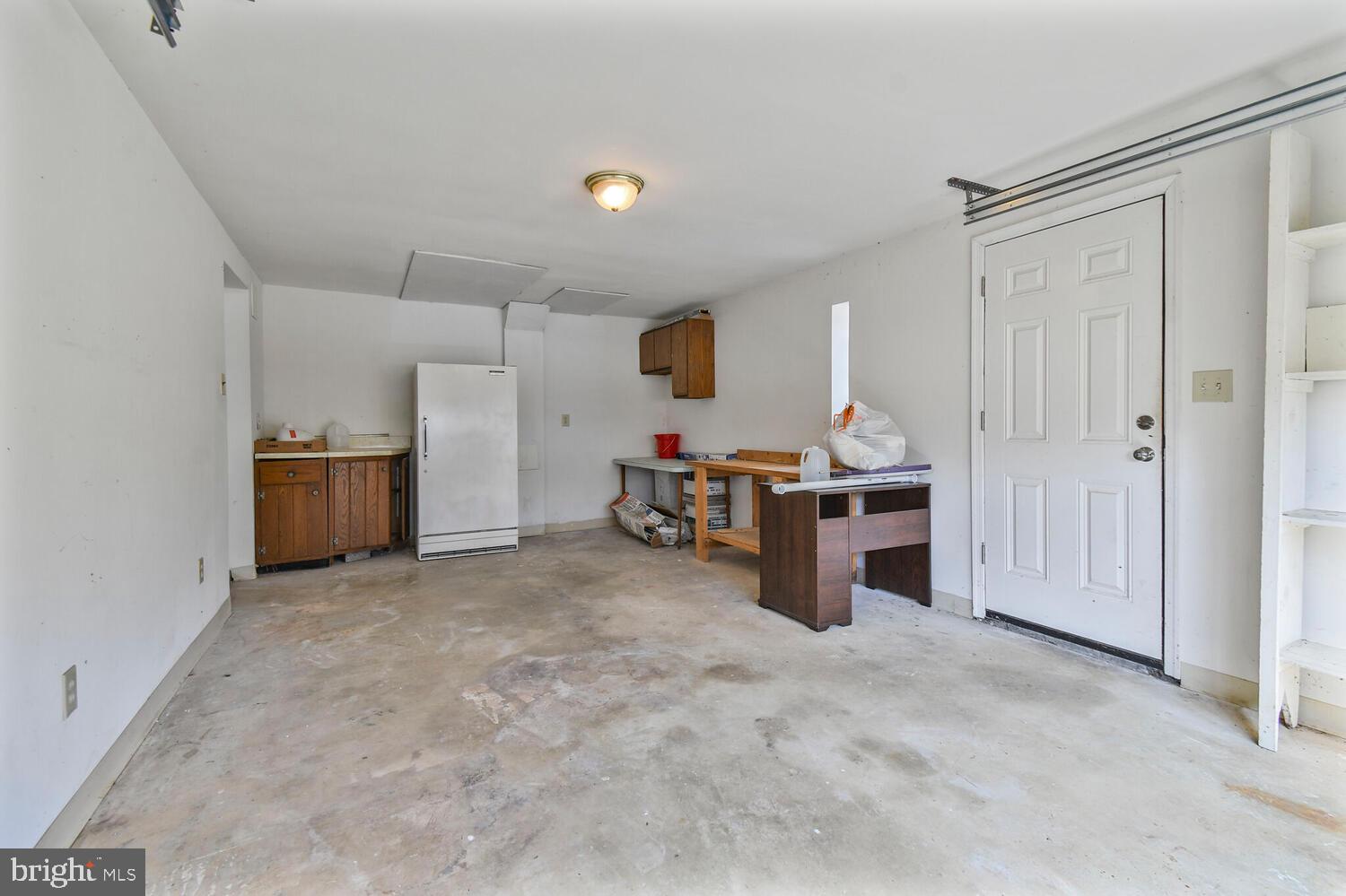 3005 SAYRE ROAD