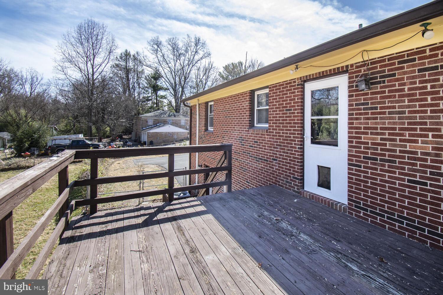 3005 SAYRE ROAD