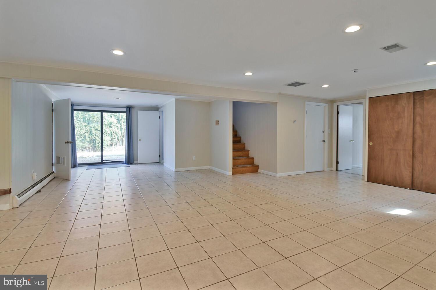 3005 SAYRE ROAD