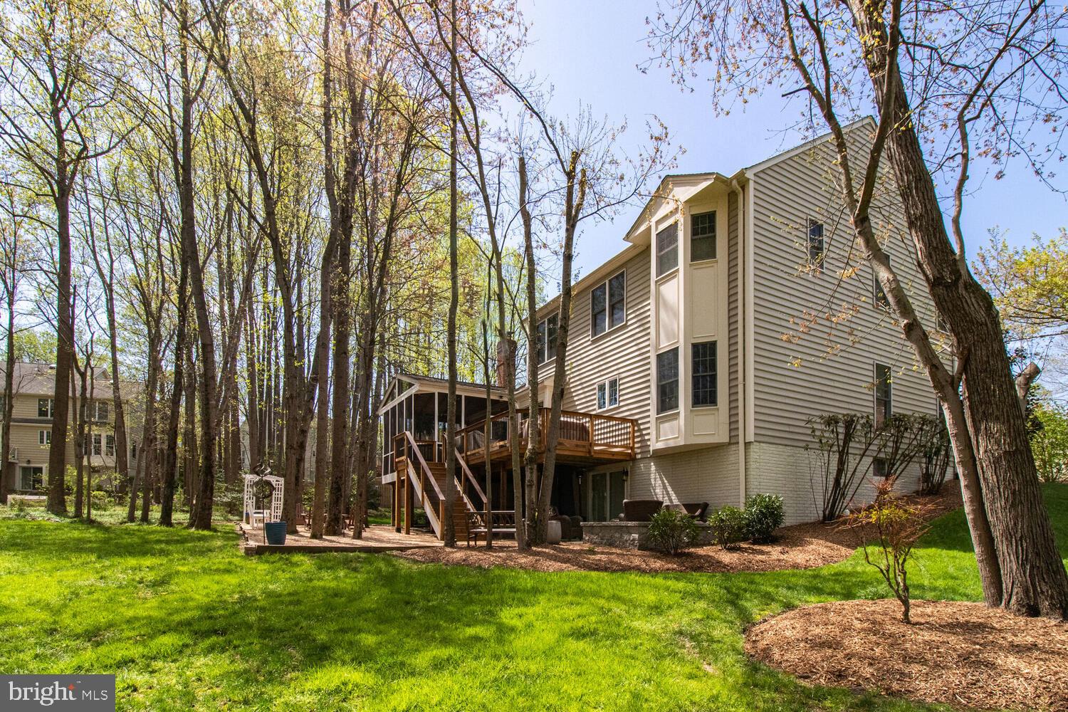 7901 BRACKSFORD COURT