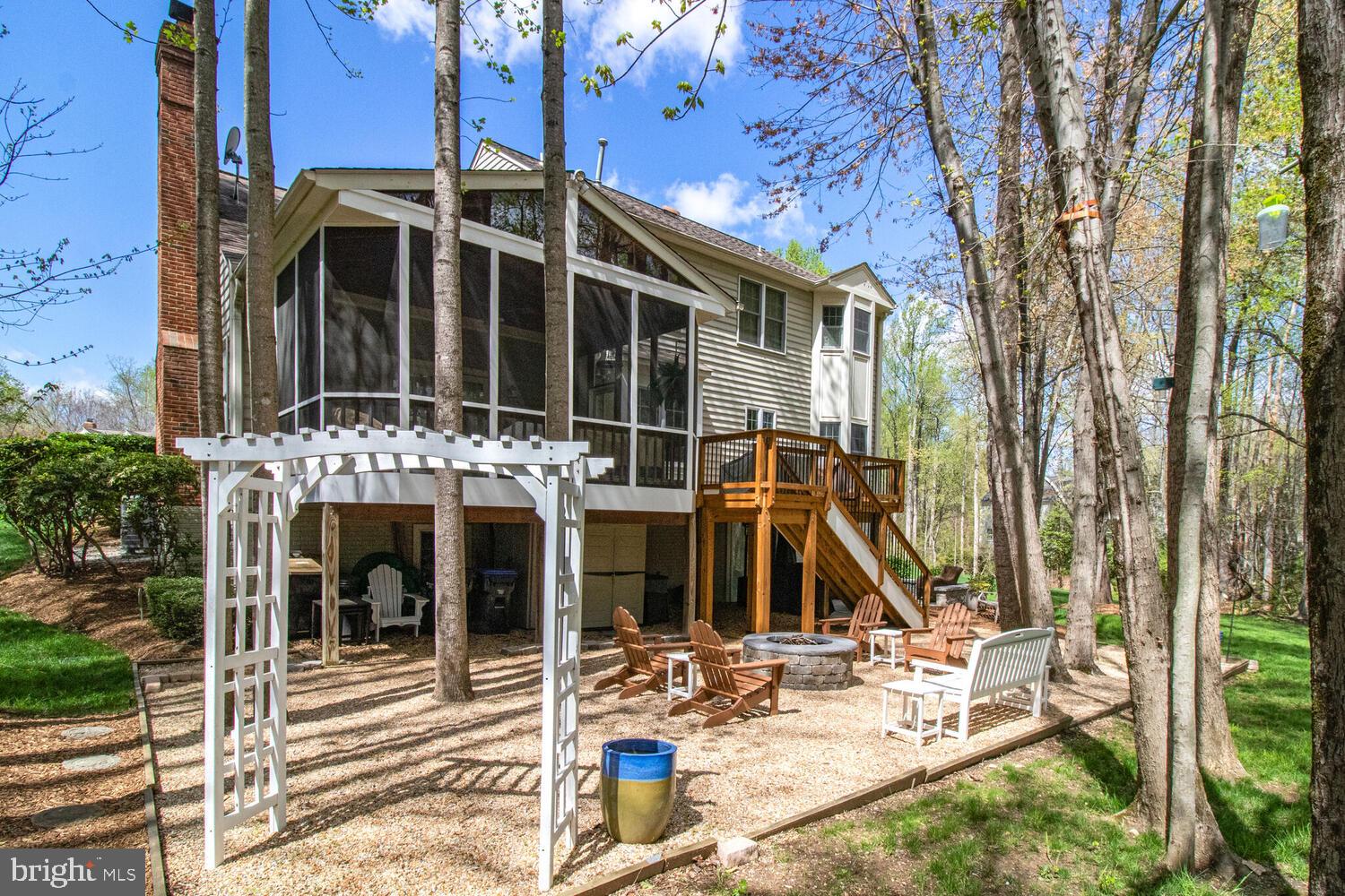 7901 BRACKSFORD COURT