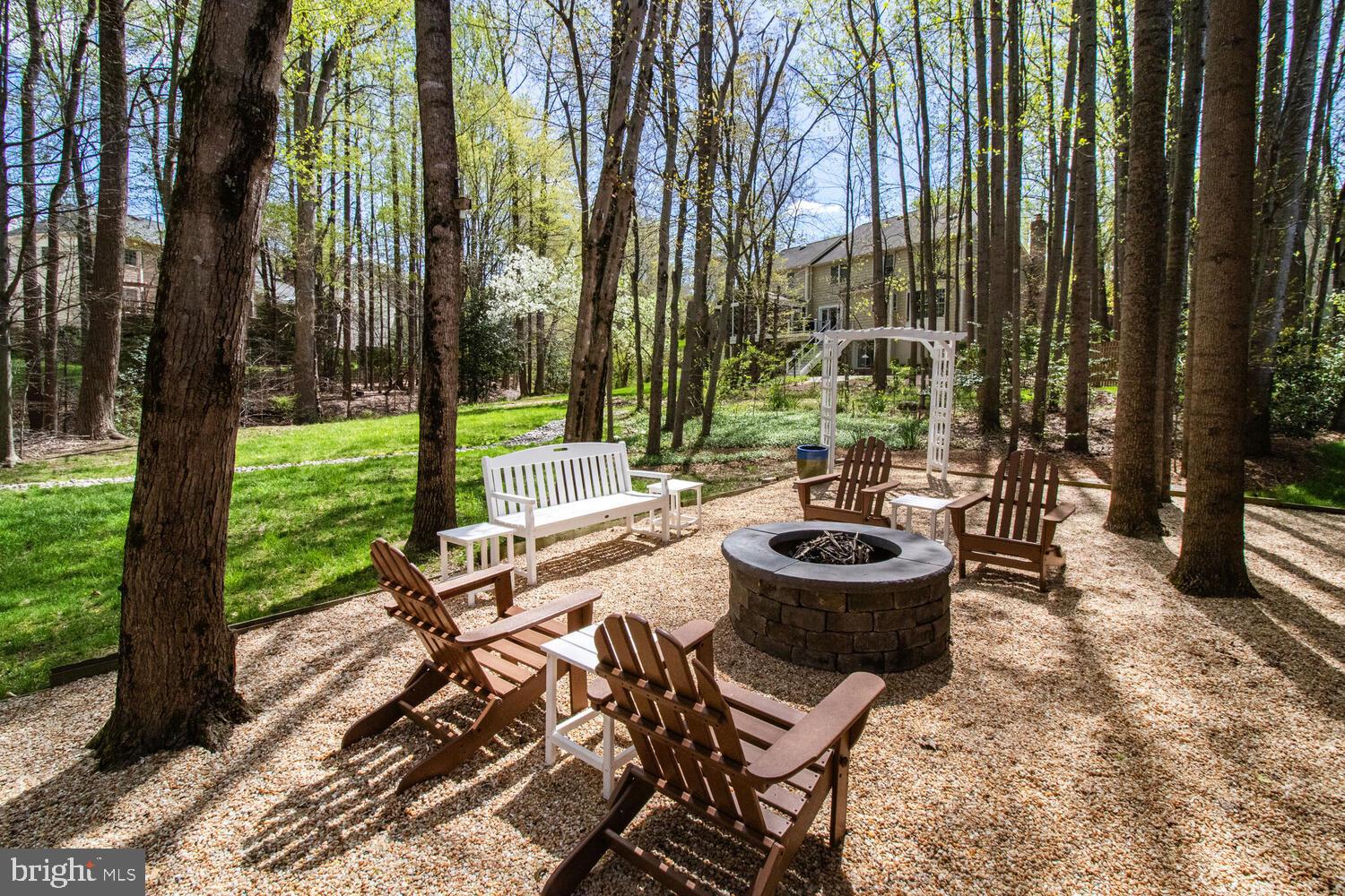 7901 BRACKSFORD COURT