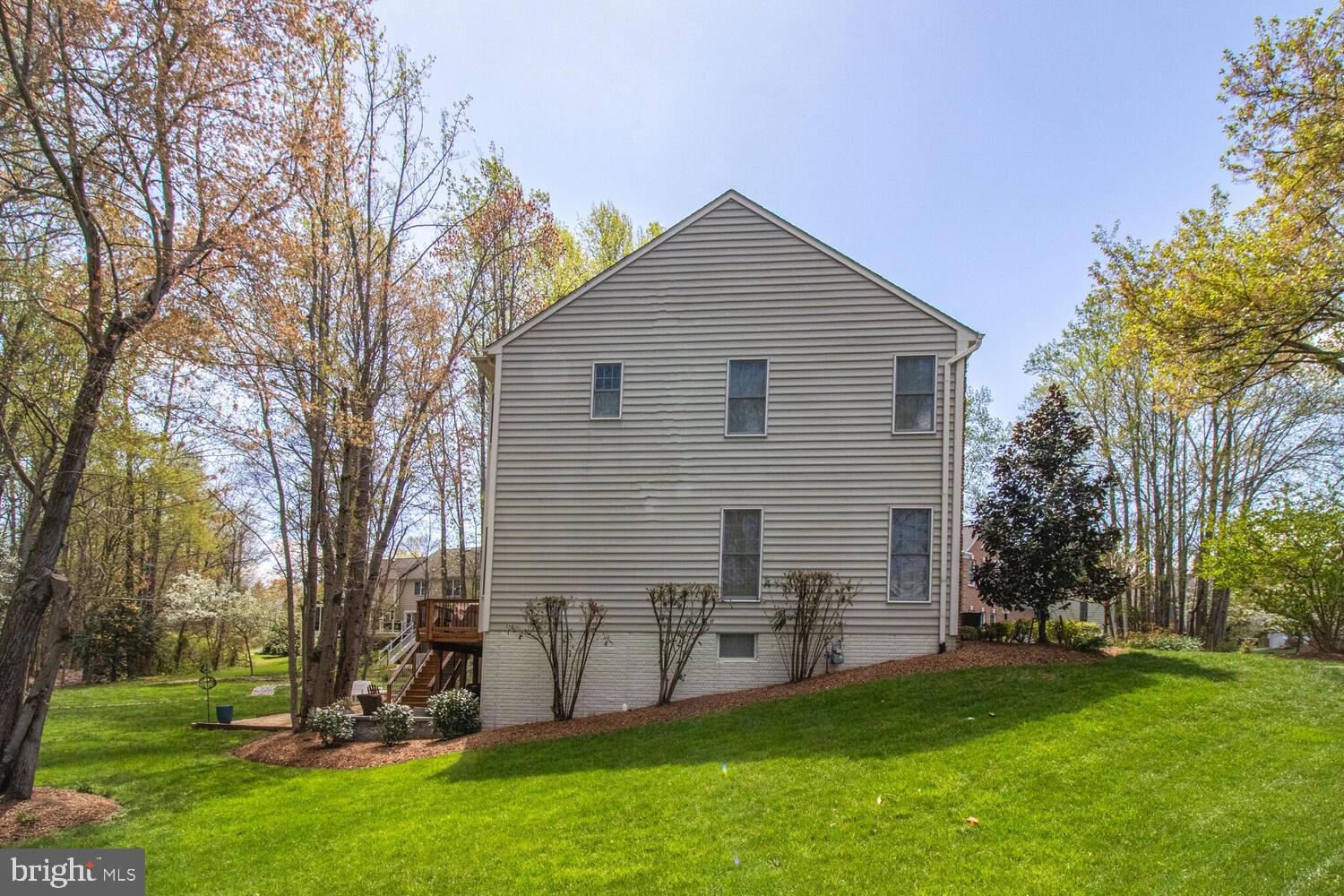 7901 BRACKSFORD COURT